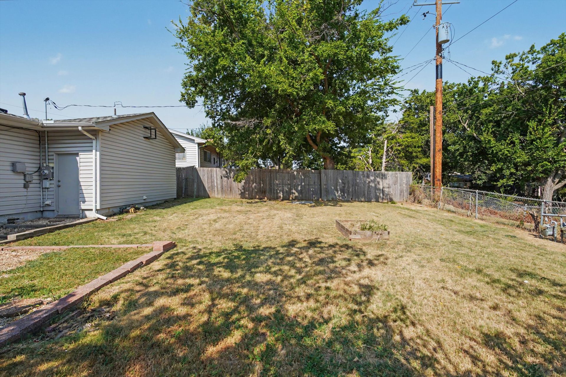 5929 E 26th Street Property Photo 29