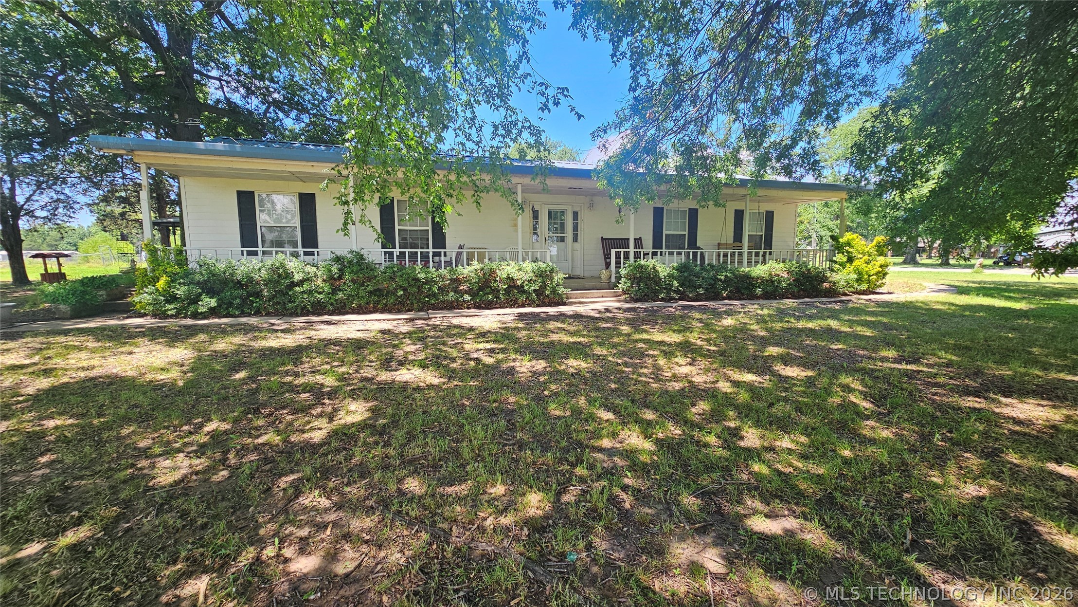 421975 E 1155 Road Property Photo 1