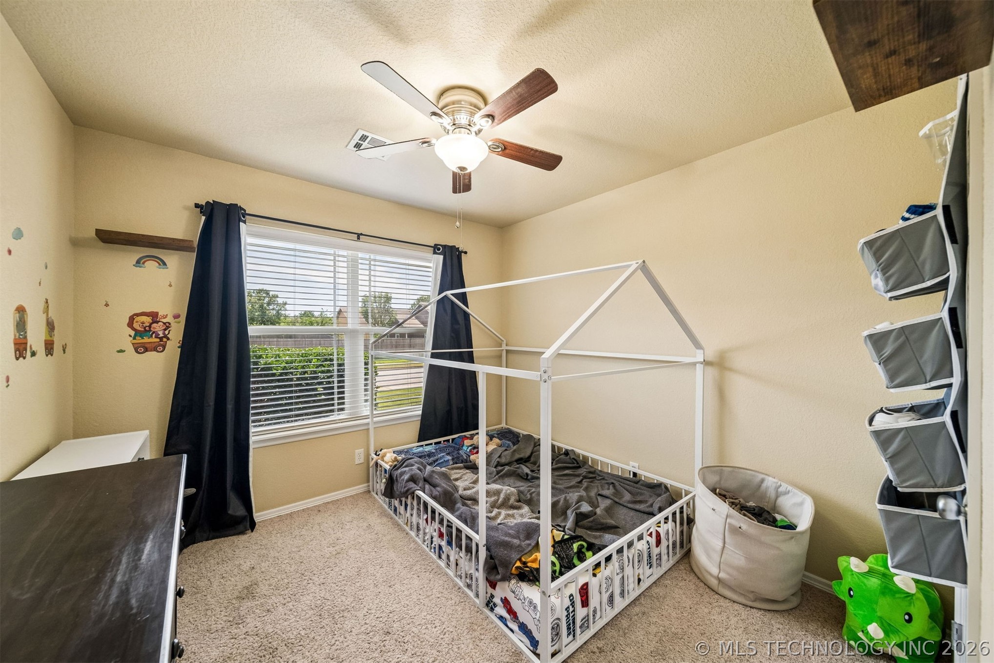 2212 E Elmira Street Property Photo 14