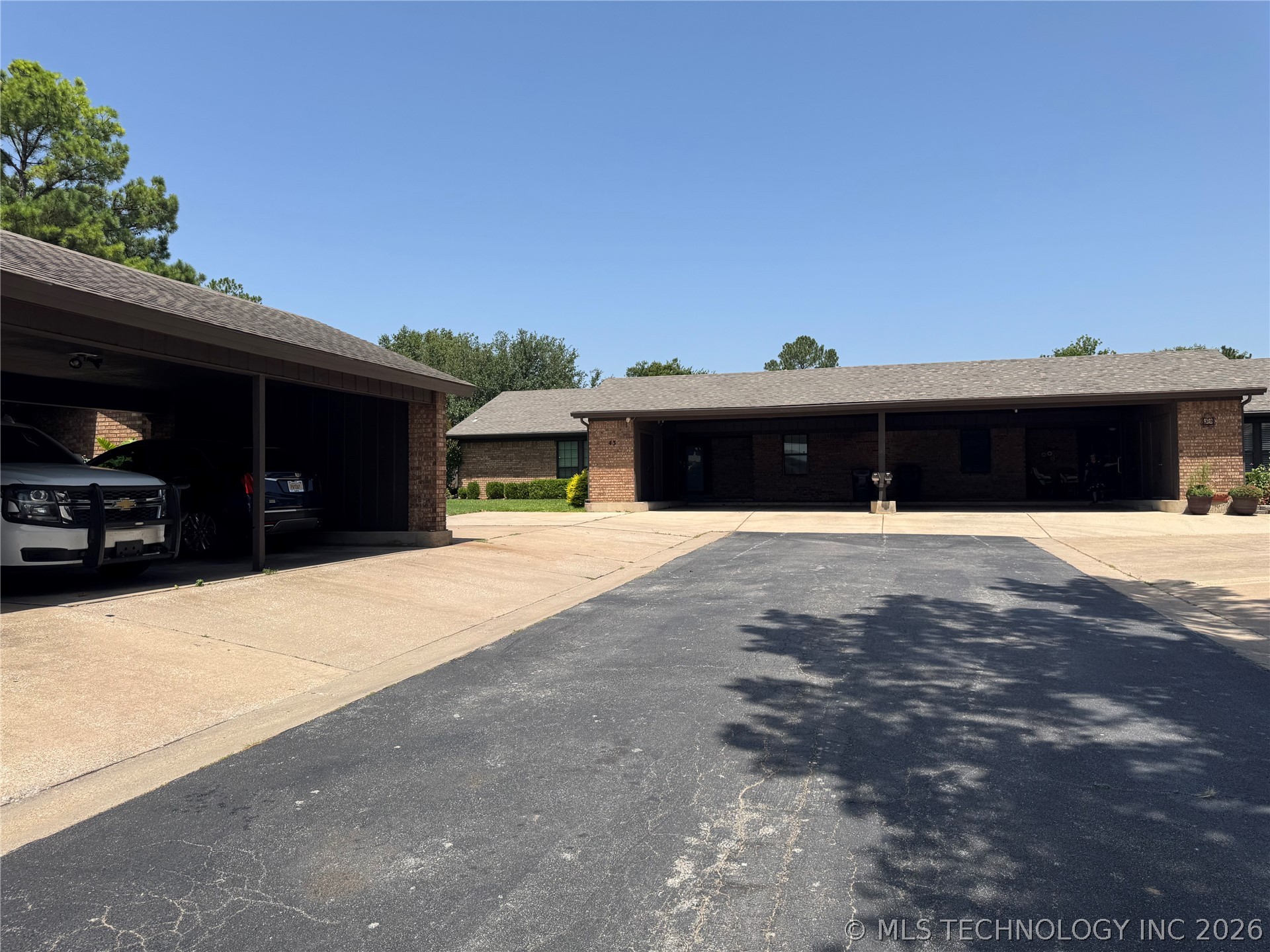 43 Overland Route Property Photo 1