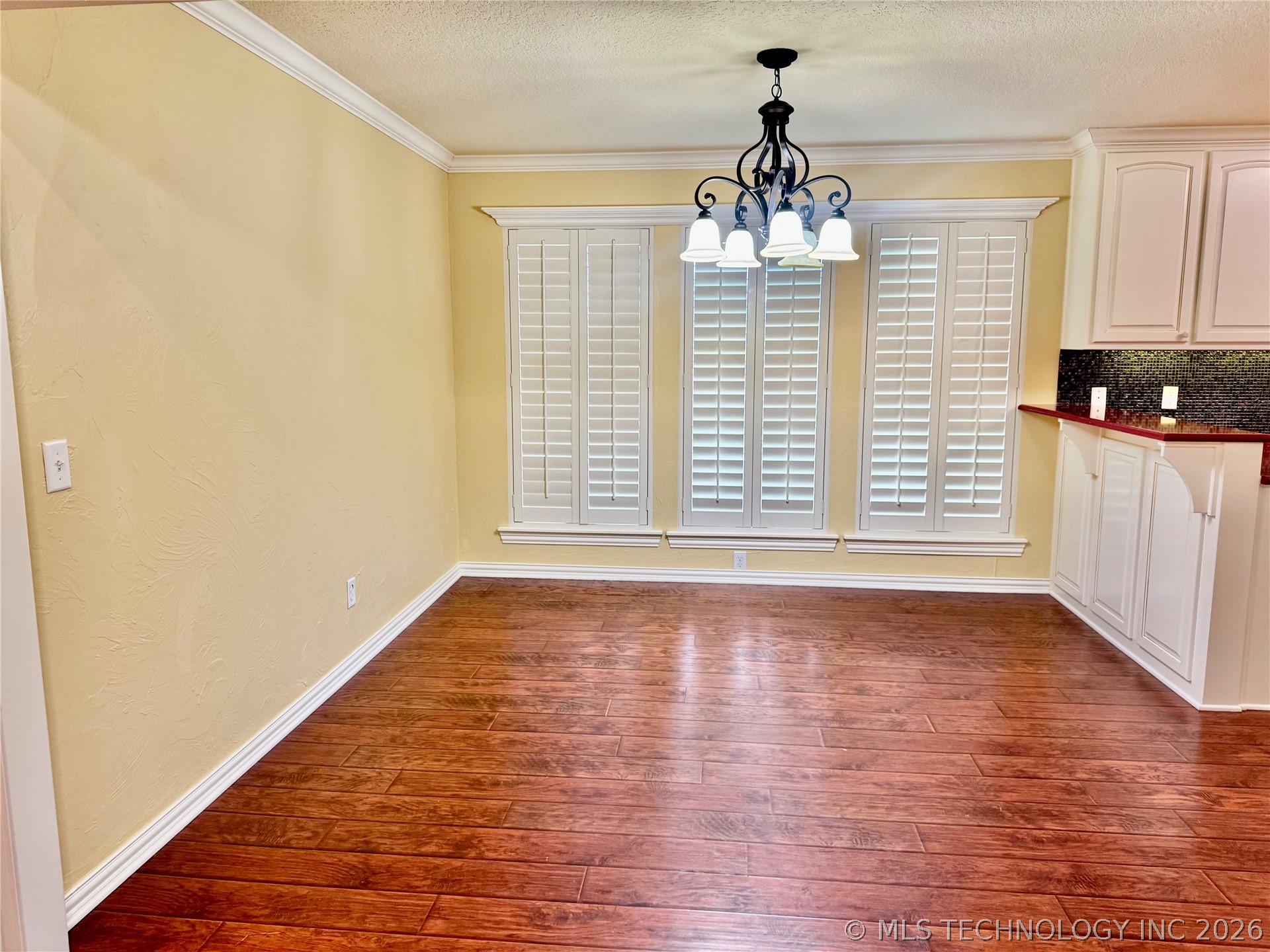 43 Overland Route Property Photo 6