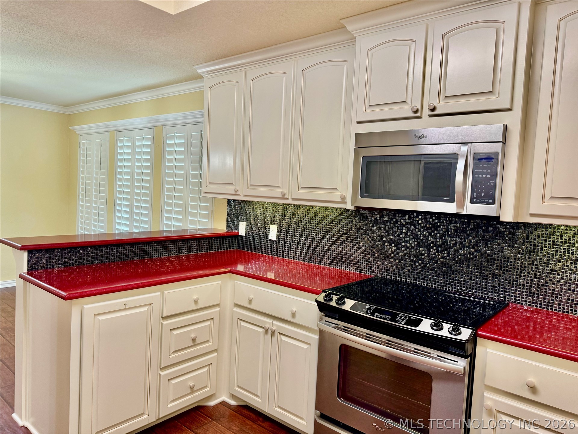 43 Overland Route Property Photo 10