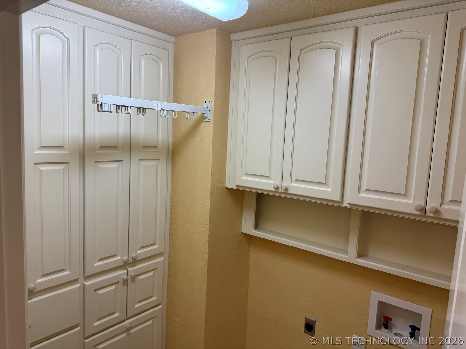43 Overland Route Property Photo 13