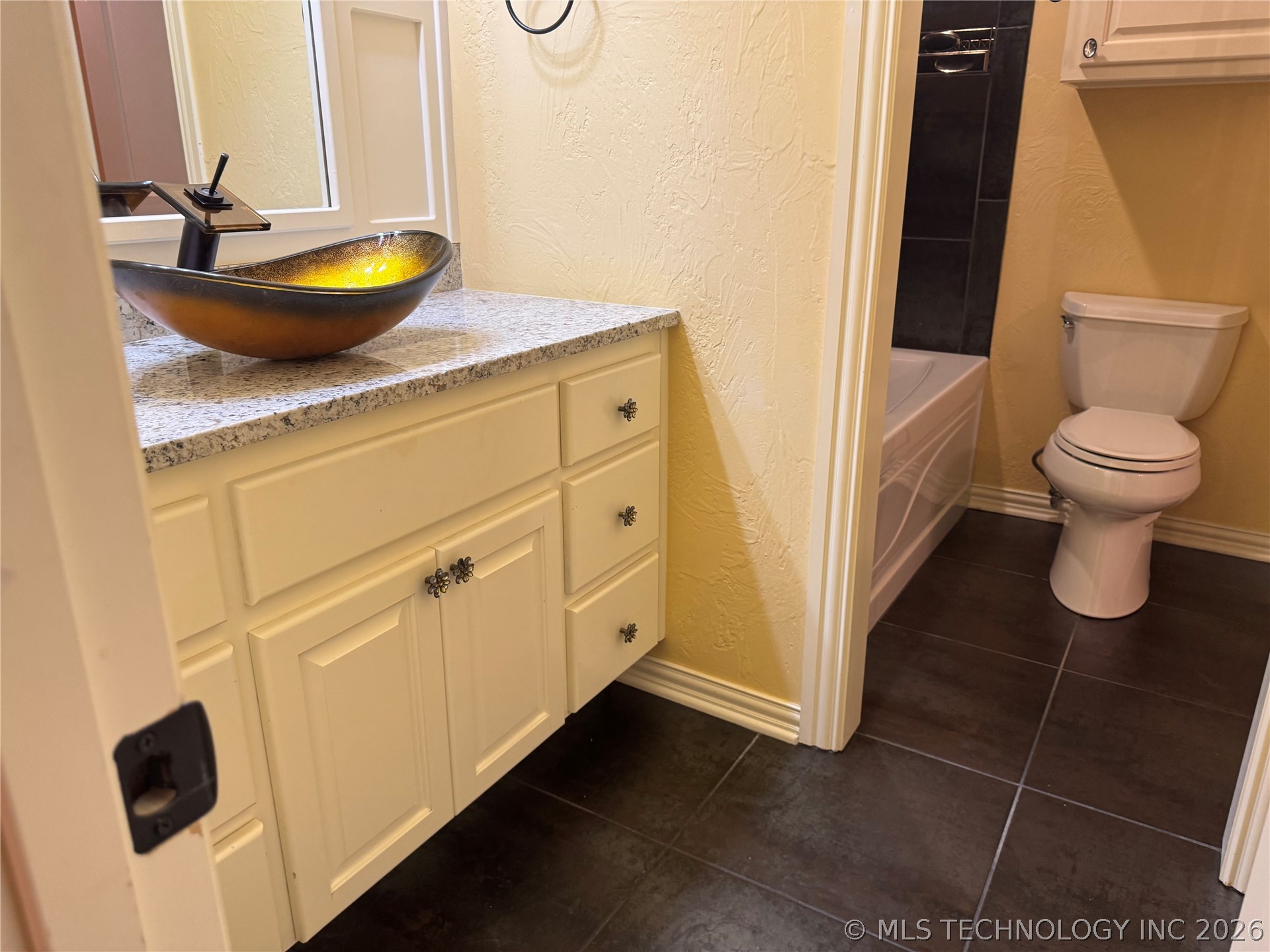 43 Overland Route Property Photo 25
