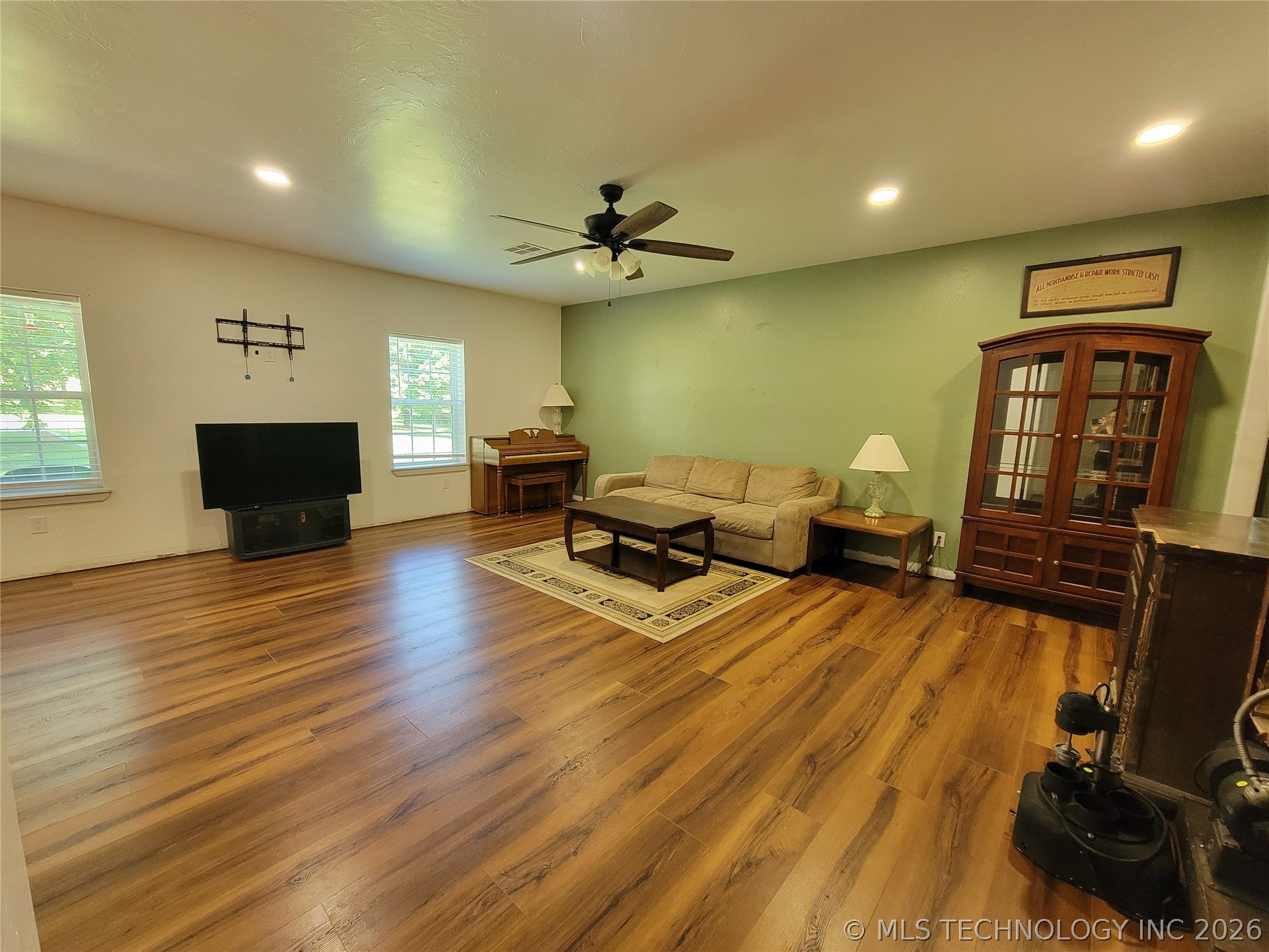 2913 120th Ne Property Photo 14