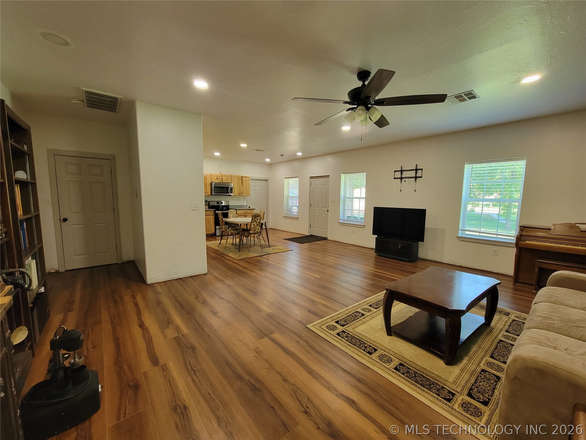 2913 120th Ne Property Photo 17