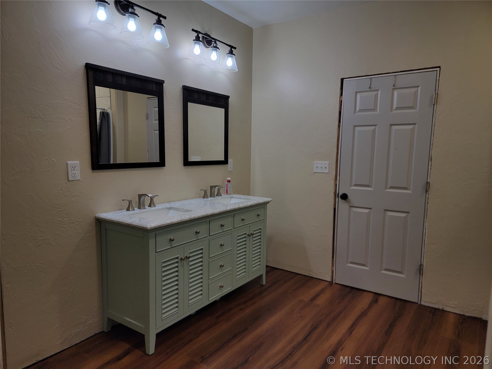 2913 120th Ne Property Photo 27