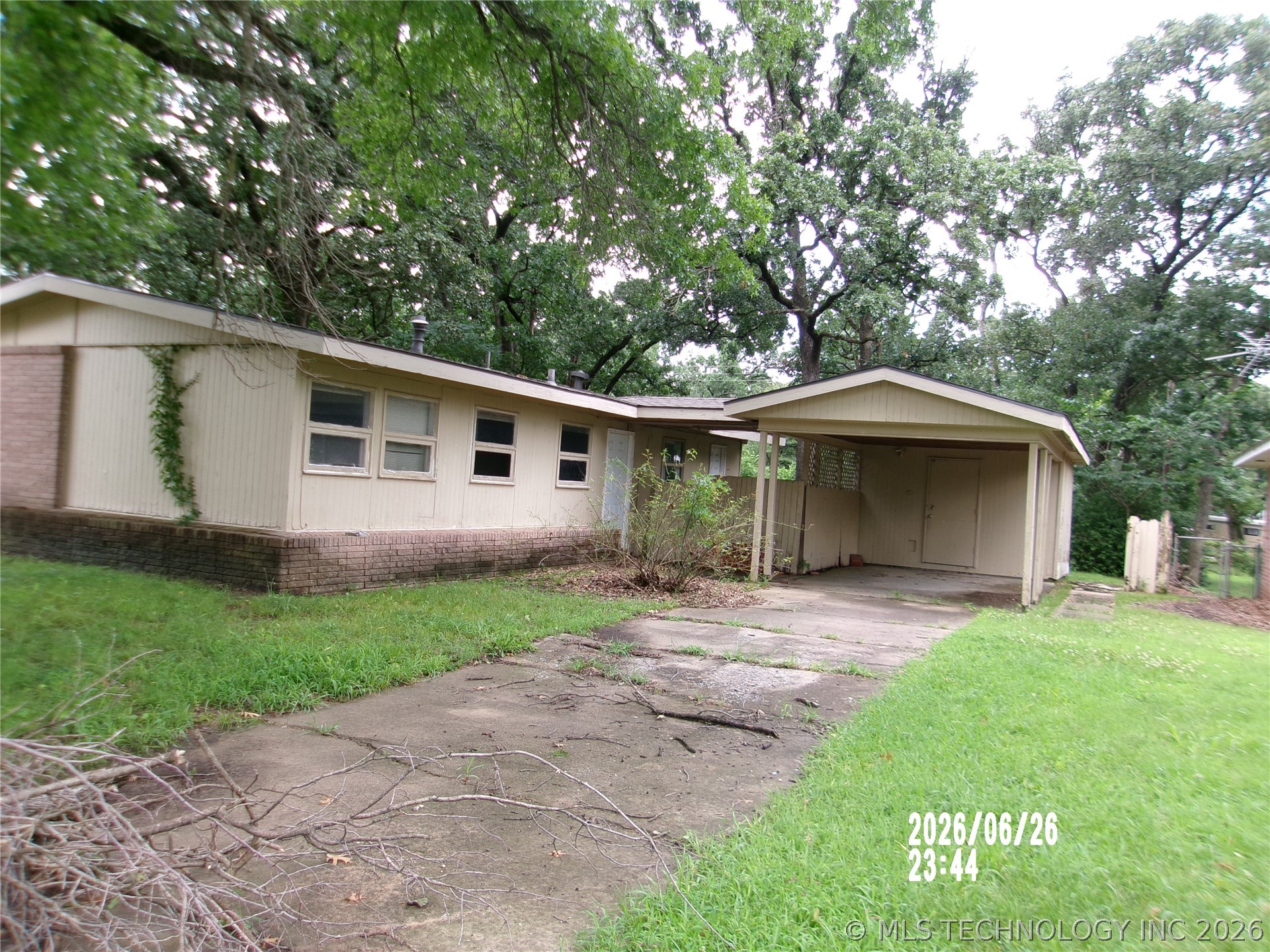 608 Parkview Drive Property Photo 1