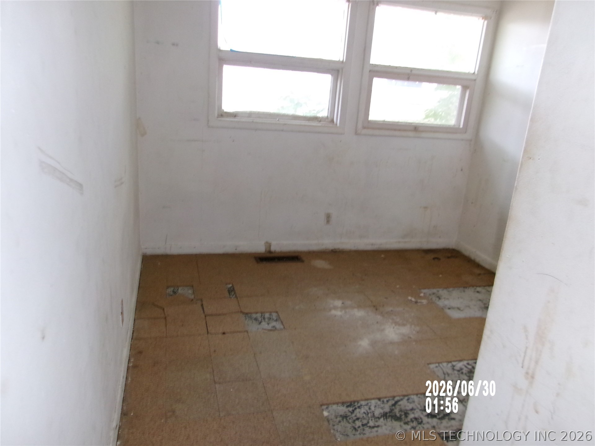 608 Parkview Drive Property Photo 11