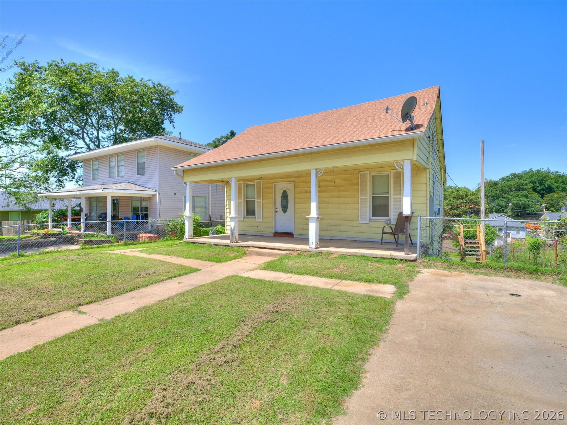 408 N Lincoln Avenue Property Photo 2