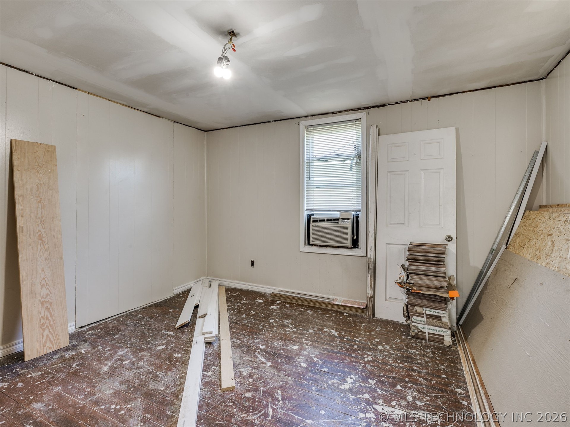 408 N Lincoln Avenue Property Photo 9