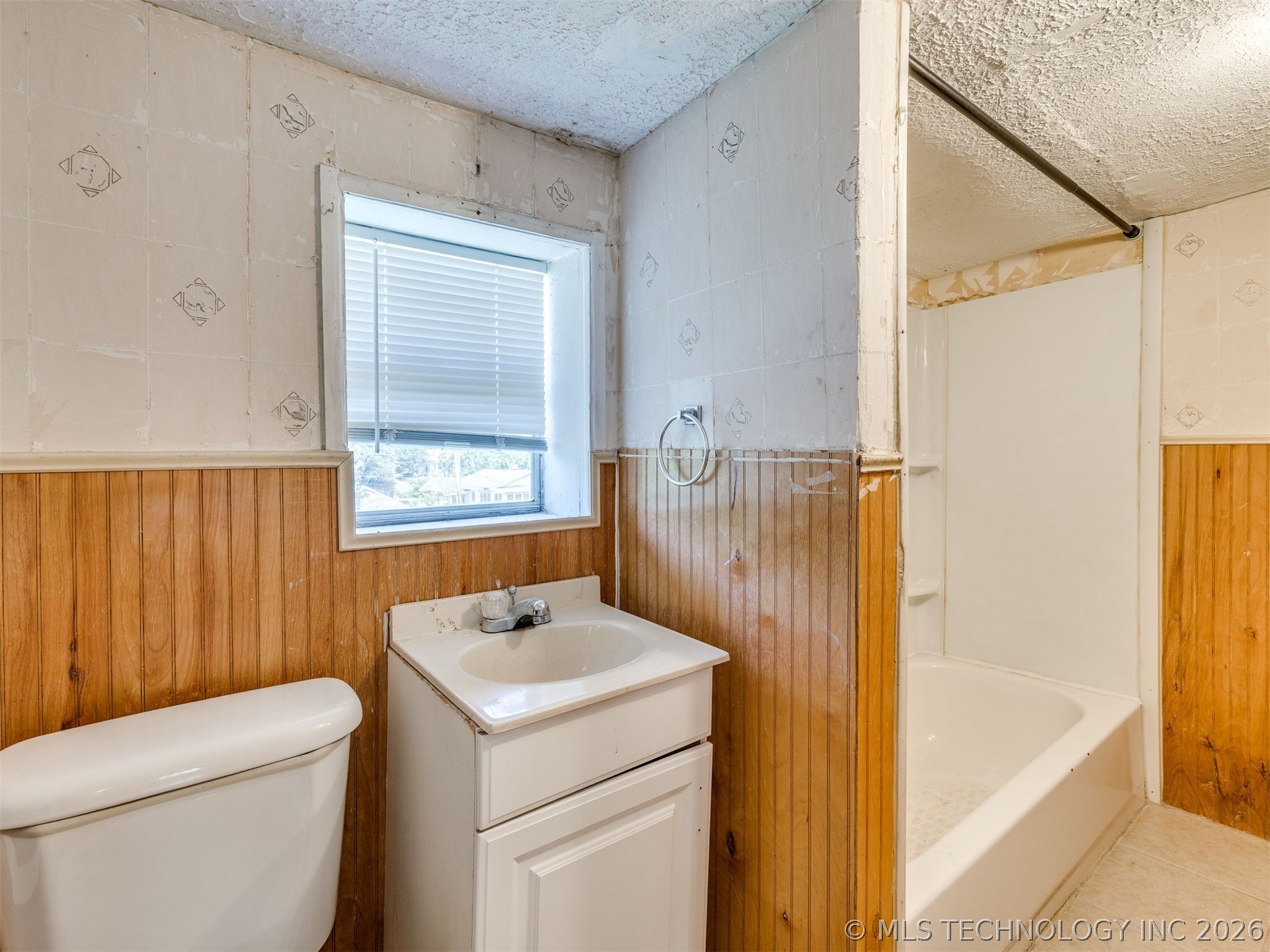 408 N Lincoln Avenue Property Photo 15