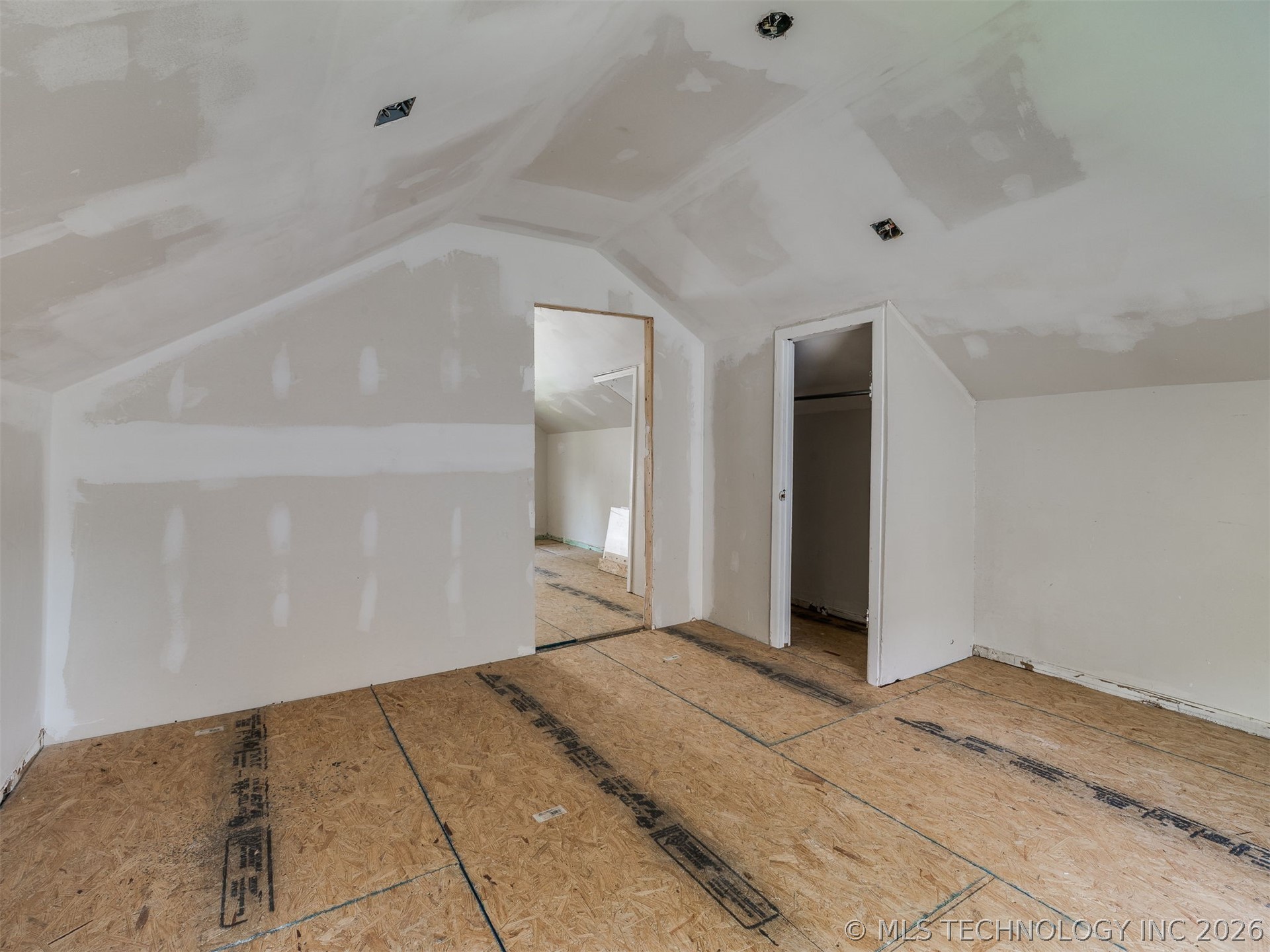 408 N Lincoln Avenue Property Photo 25
