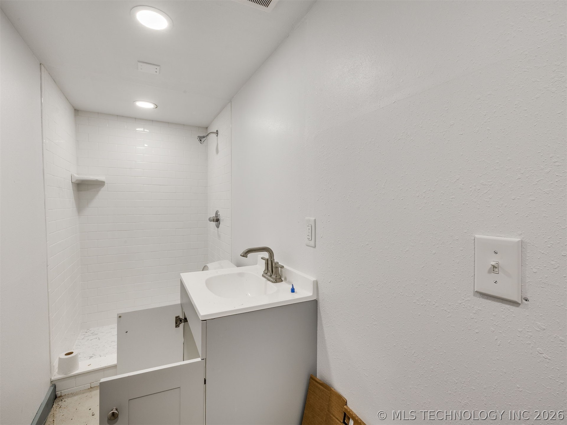 408 N Lincoln Avenue Property Photo 33