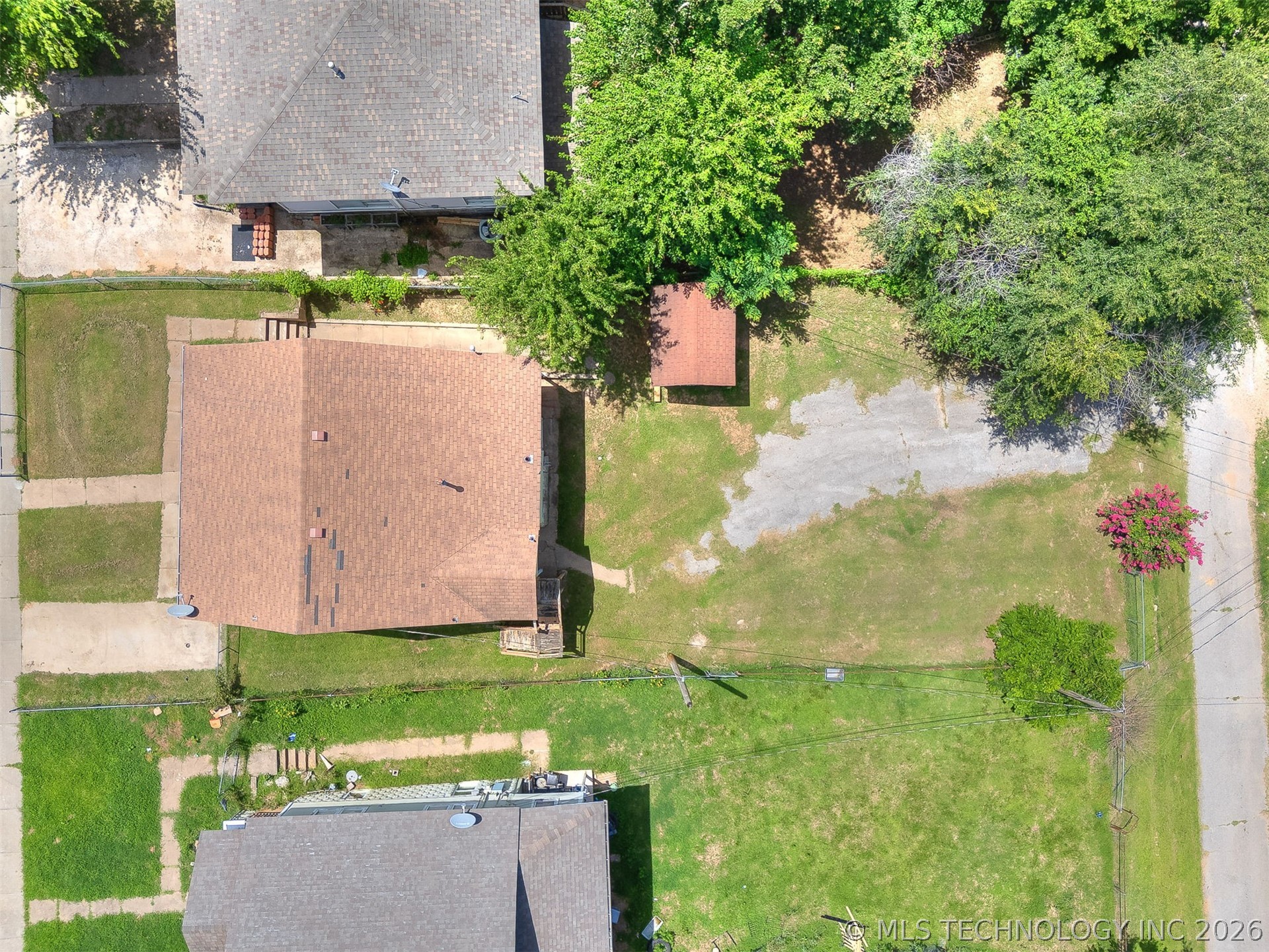408 N Lincoln Avenue Property Photo 44