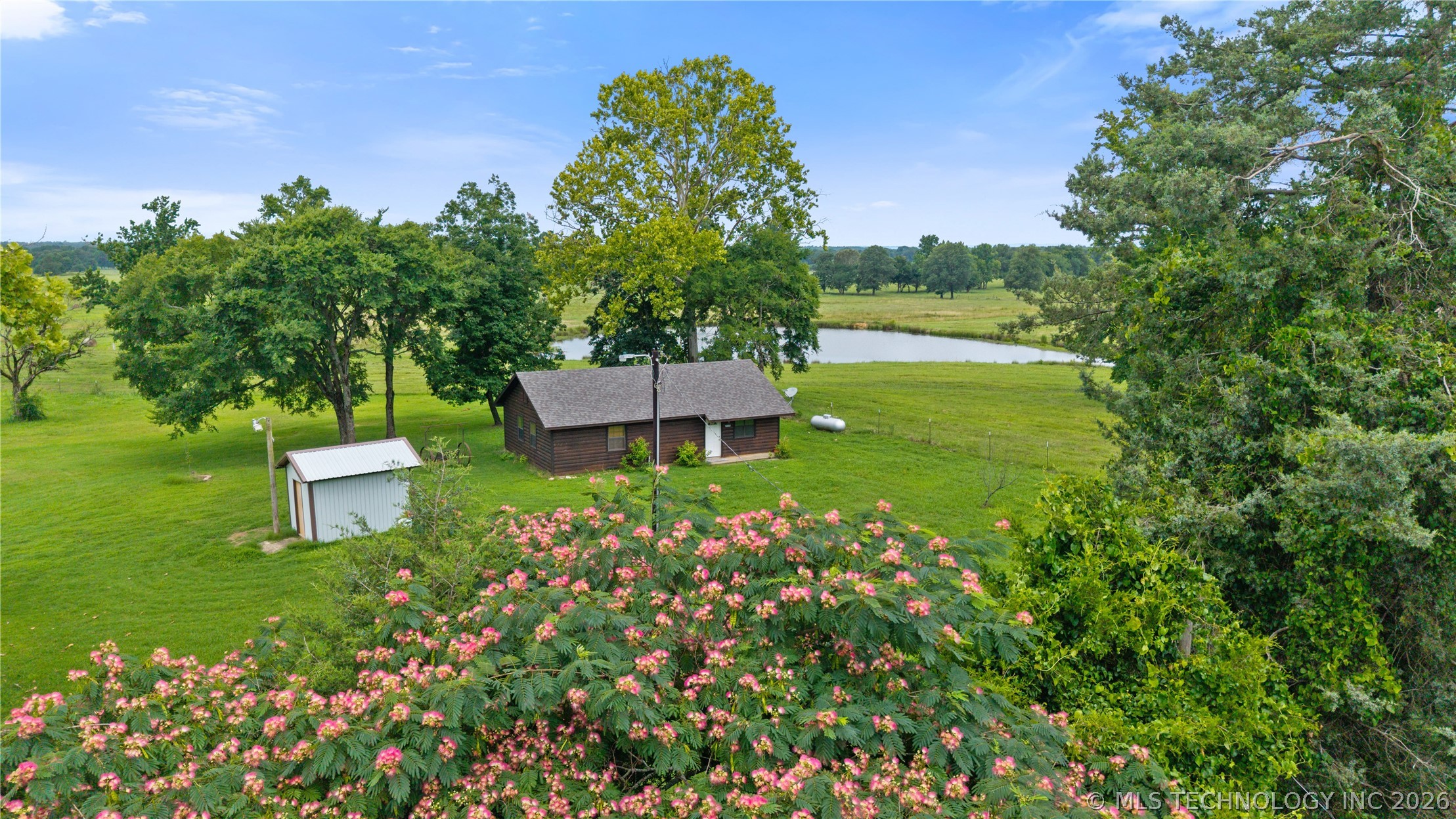 447 Pink Gladiola Property Photo 1