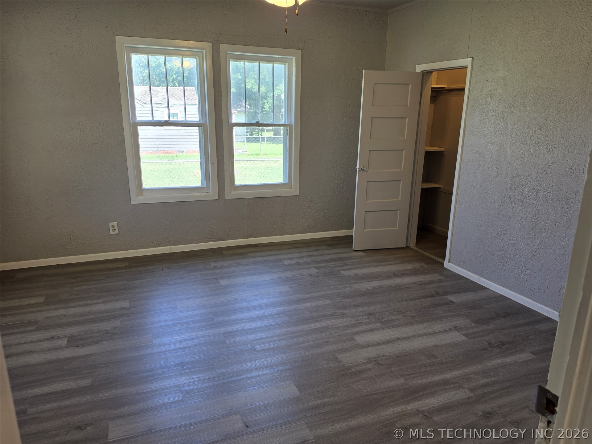 609 W 5th Street Property Photo 13