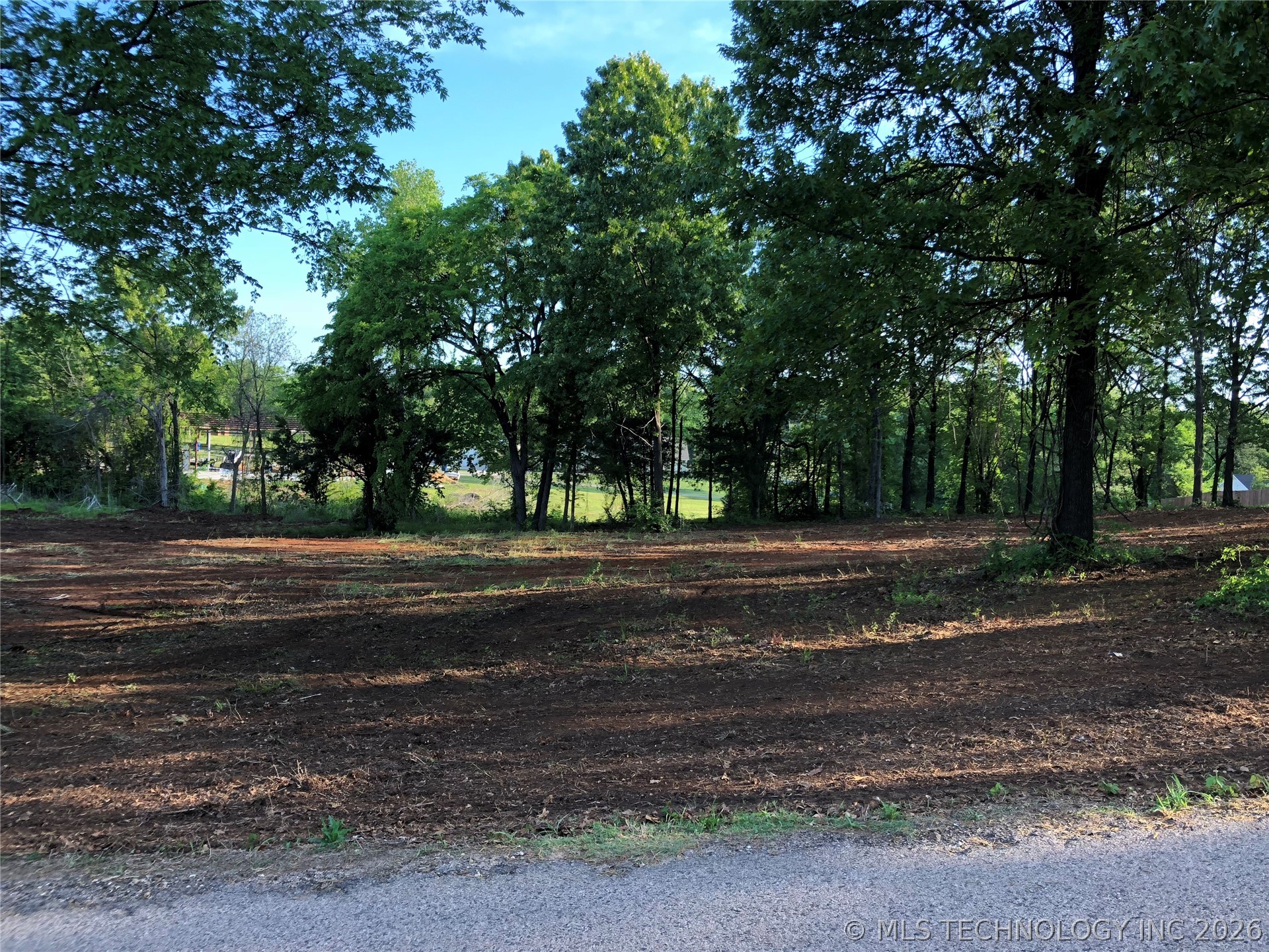 000 Rolling Wood Hills Drive Property Photo 4
