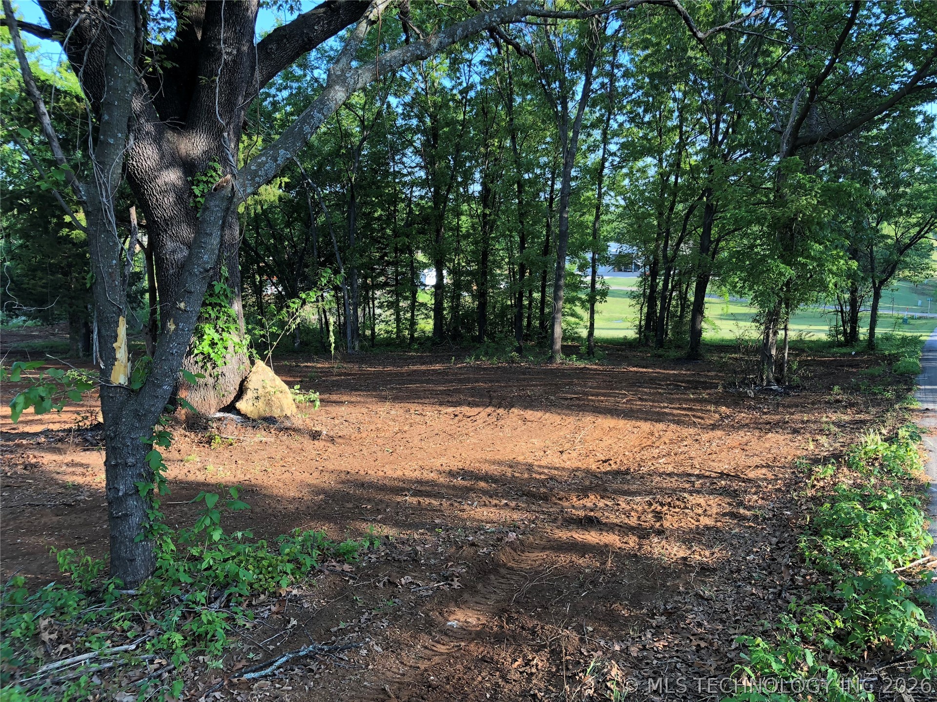 000 Rolling Wood Hills Drive Property Photo 17