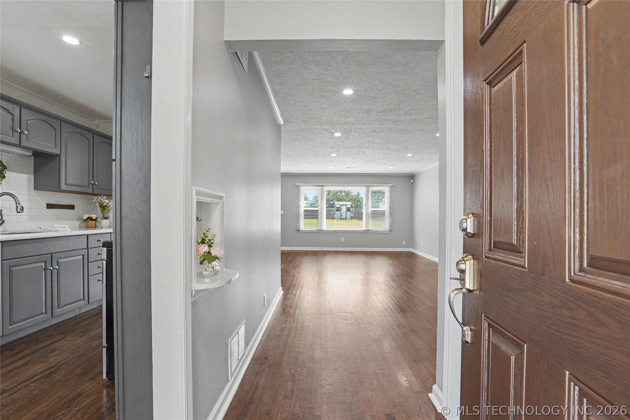 3913 S Jamestown Avenue Property Photo 7