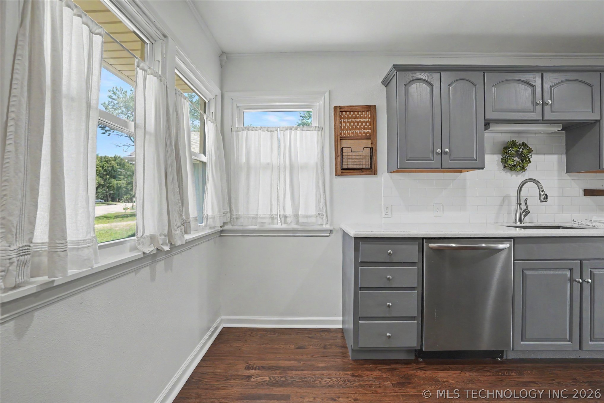 3913 S Jamestown Avenue Property Photo 14