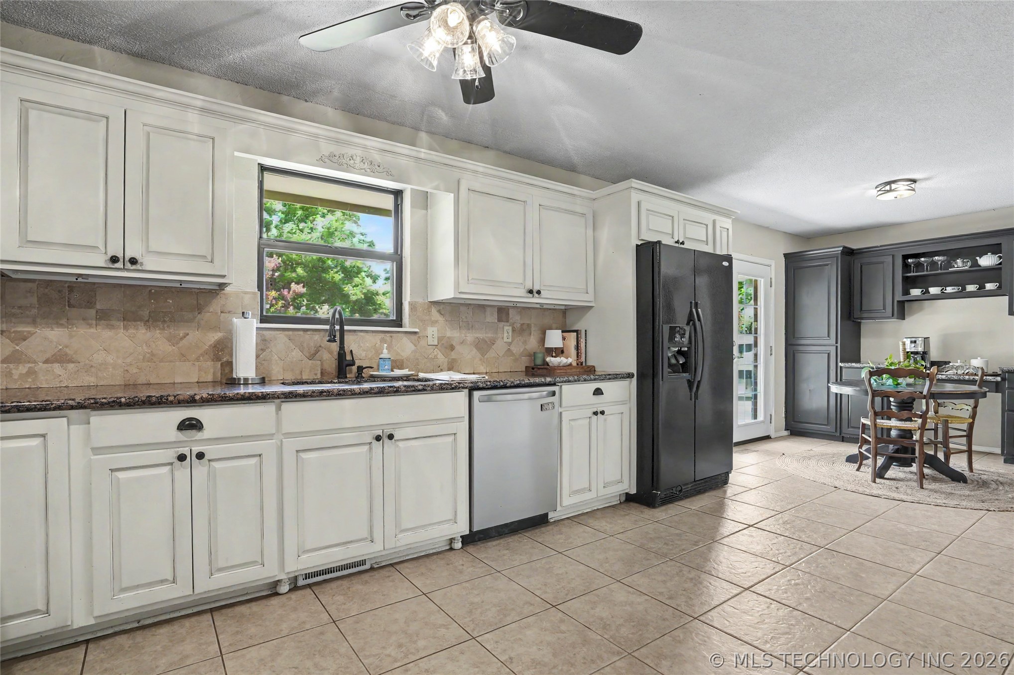 5733 E 97th Place Property Photo 16