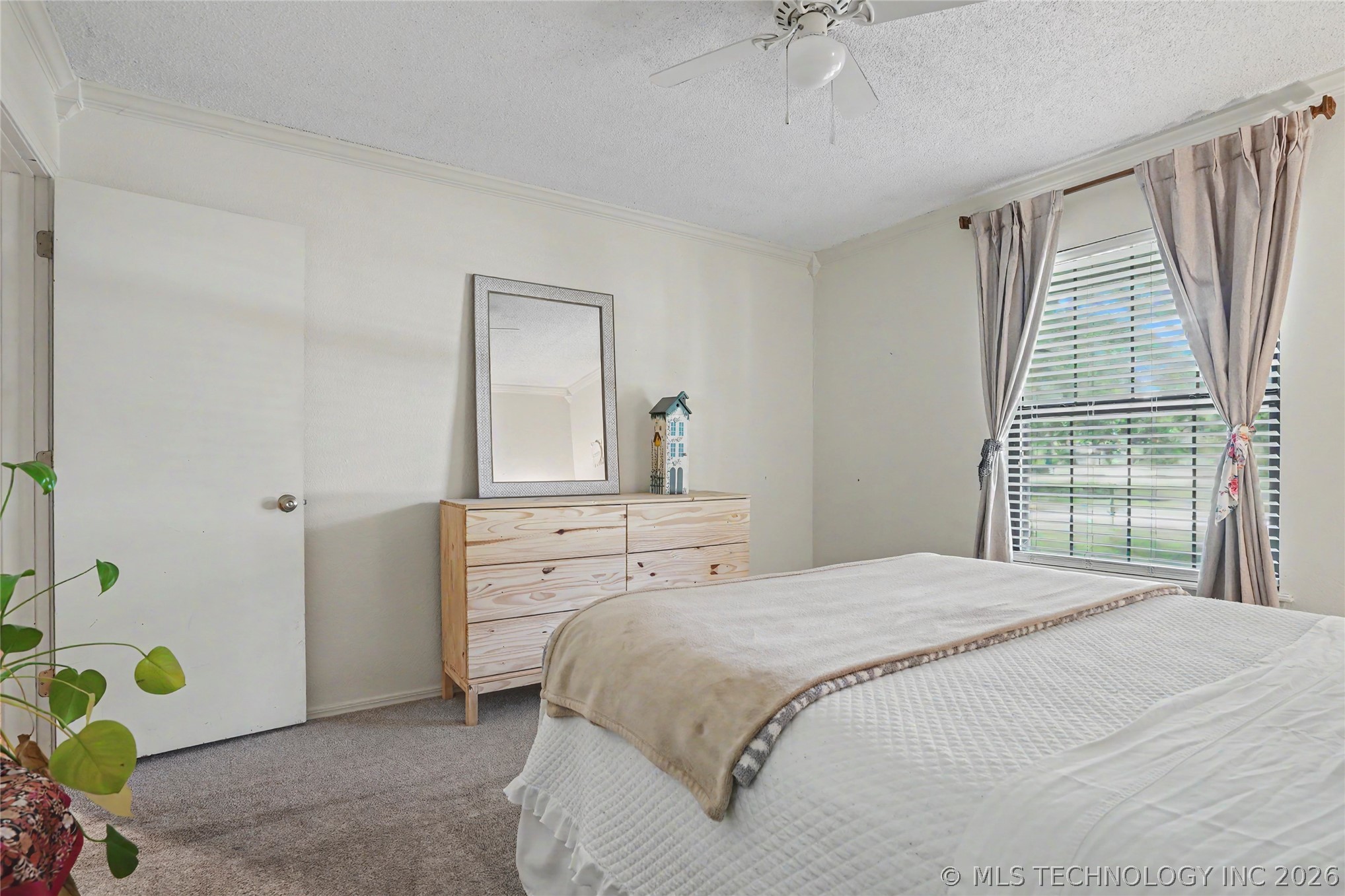 5733 E 97th Place Property Photo 33