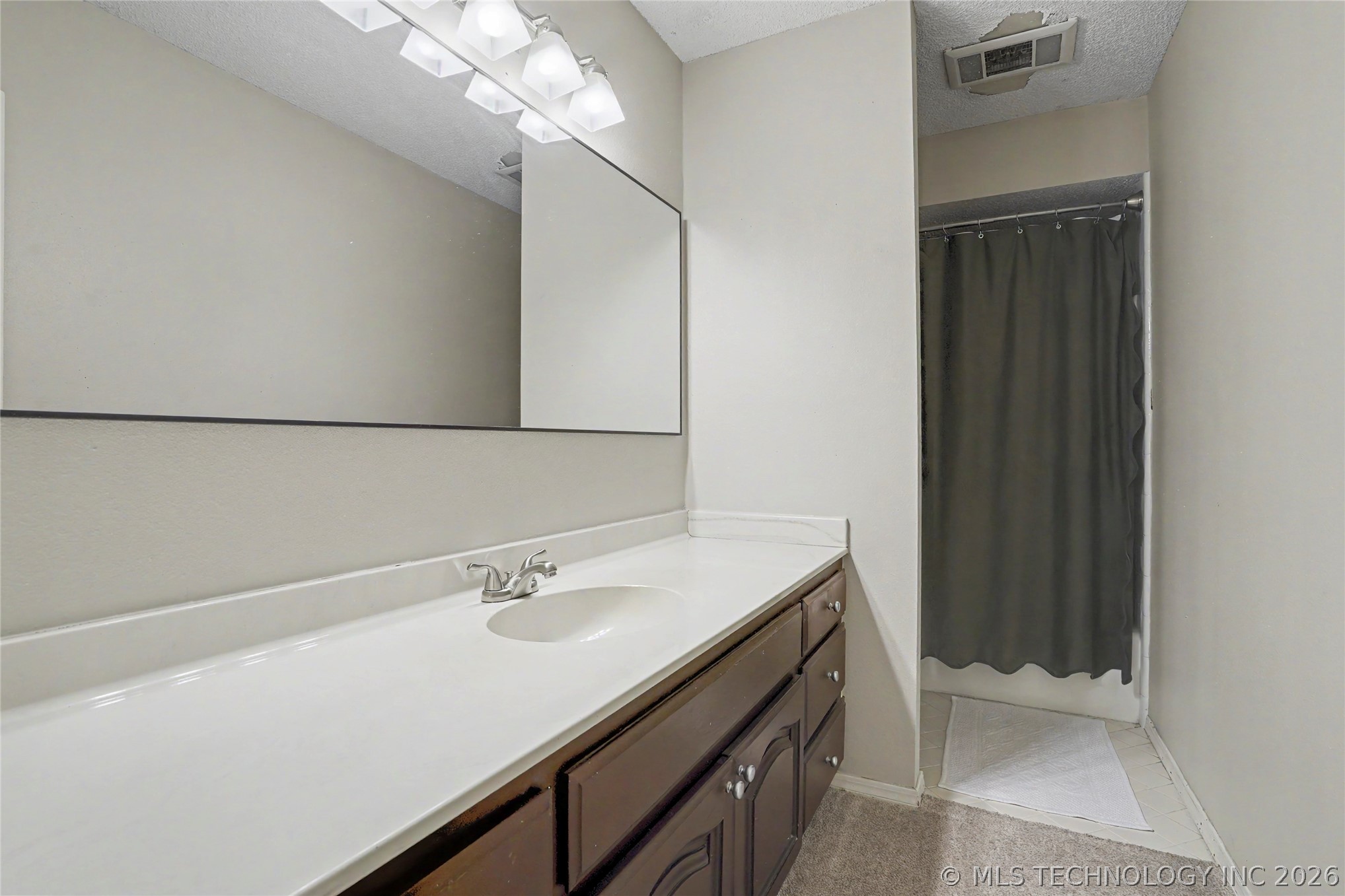 5733 E 97th Place Property Photo 34
