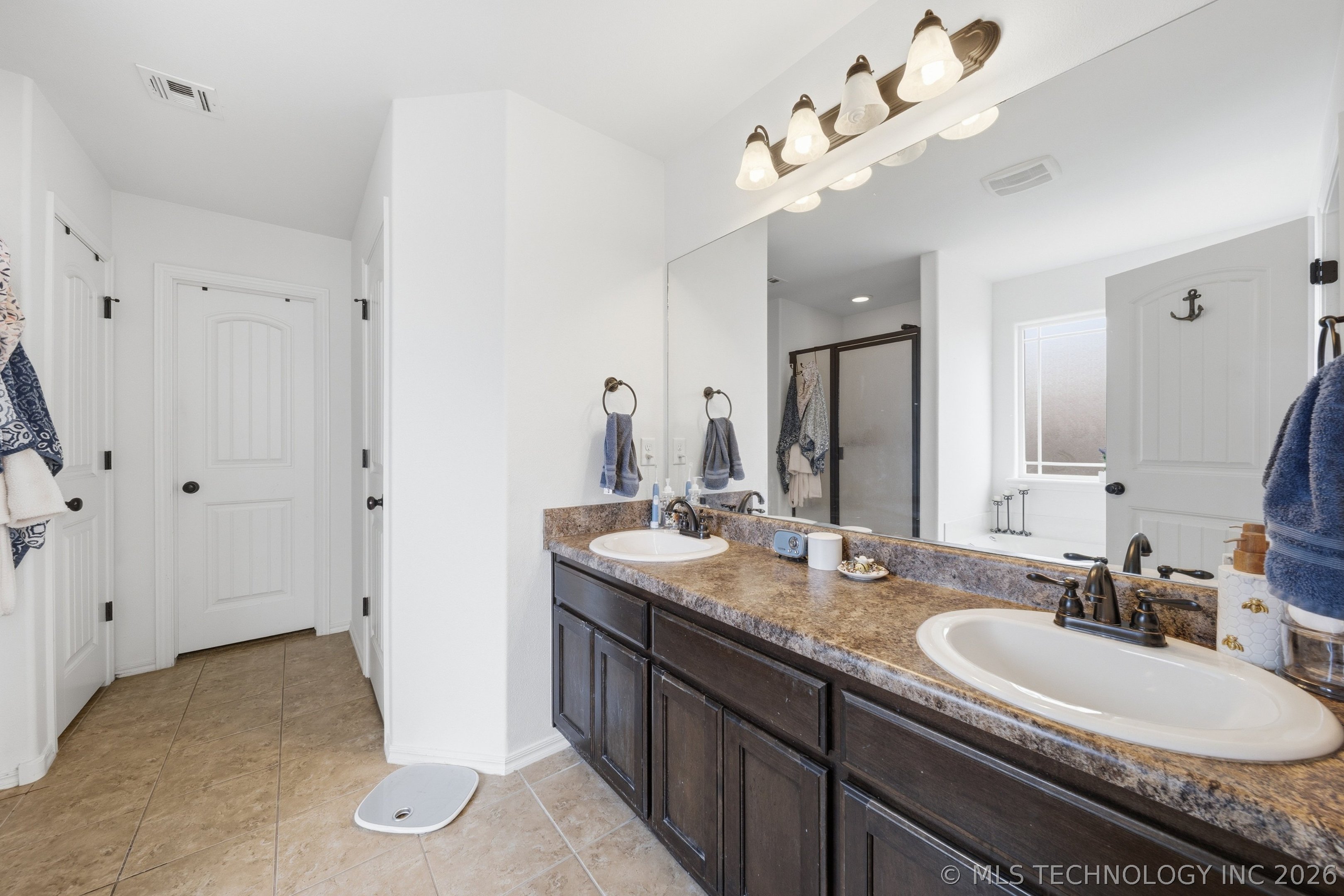 11040 N 119th Avenue E Property Photo 24