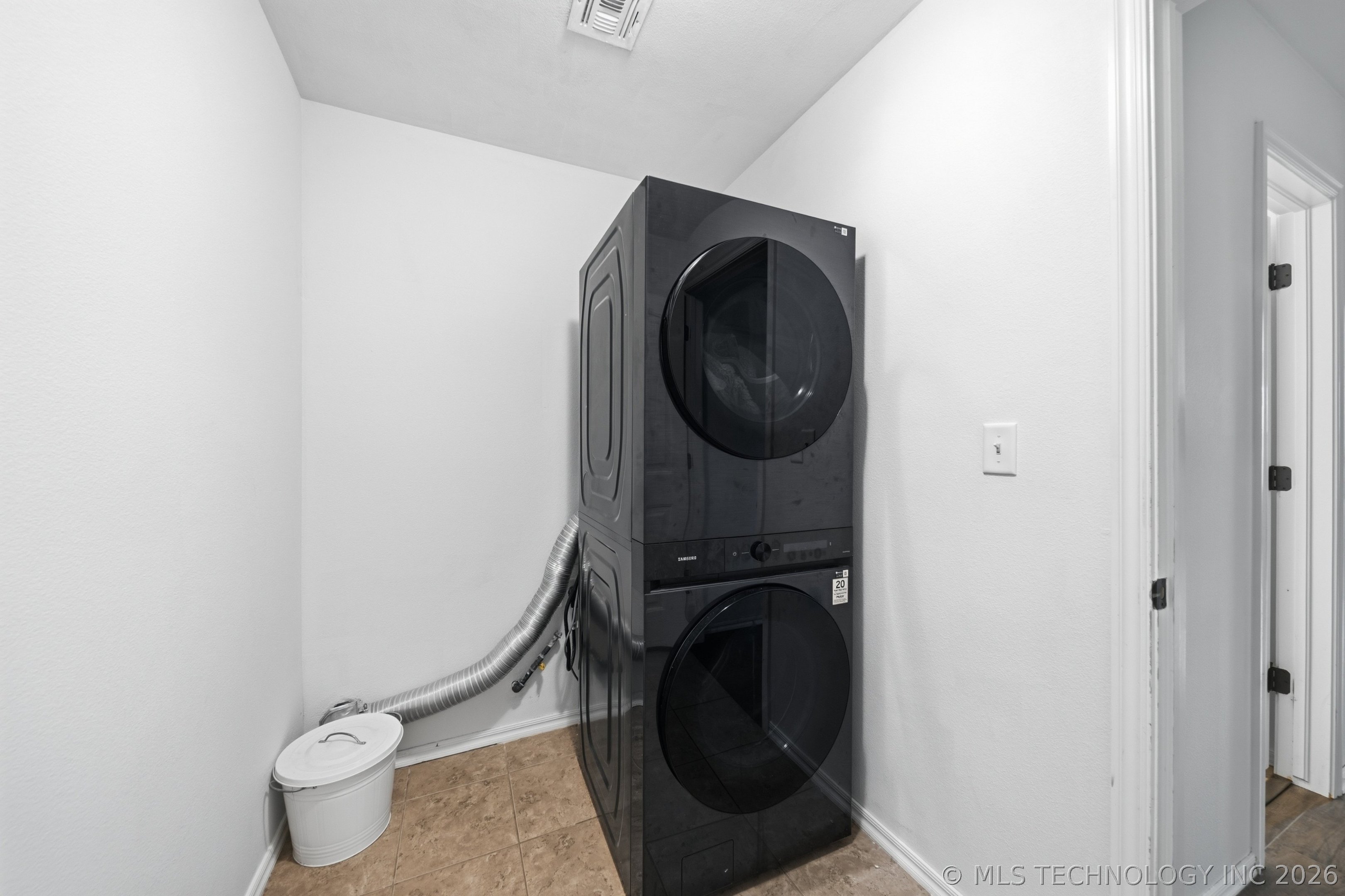 11040 N 119th Avenue E Property Photo 36