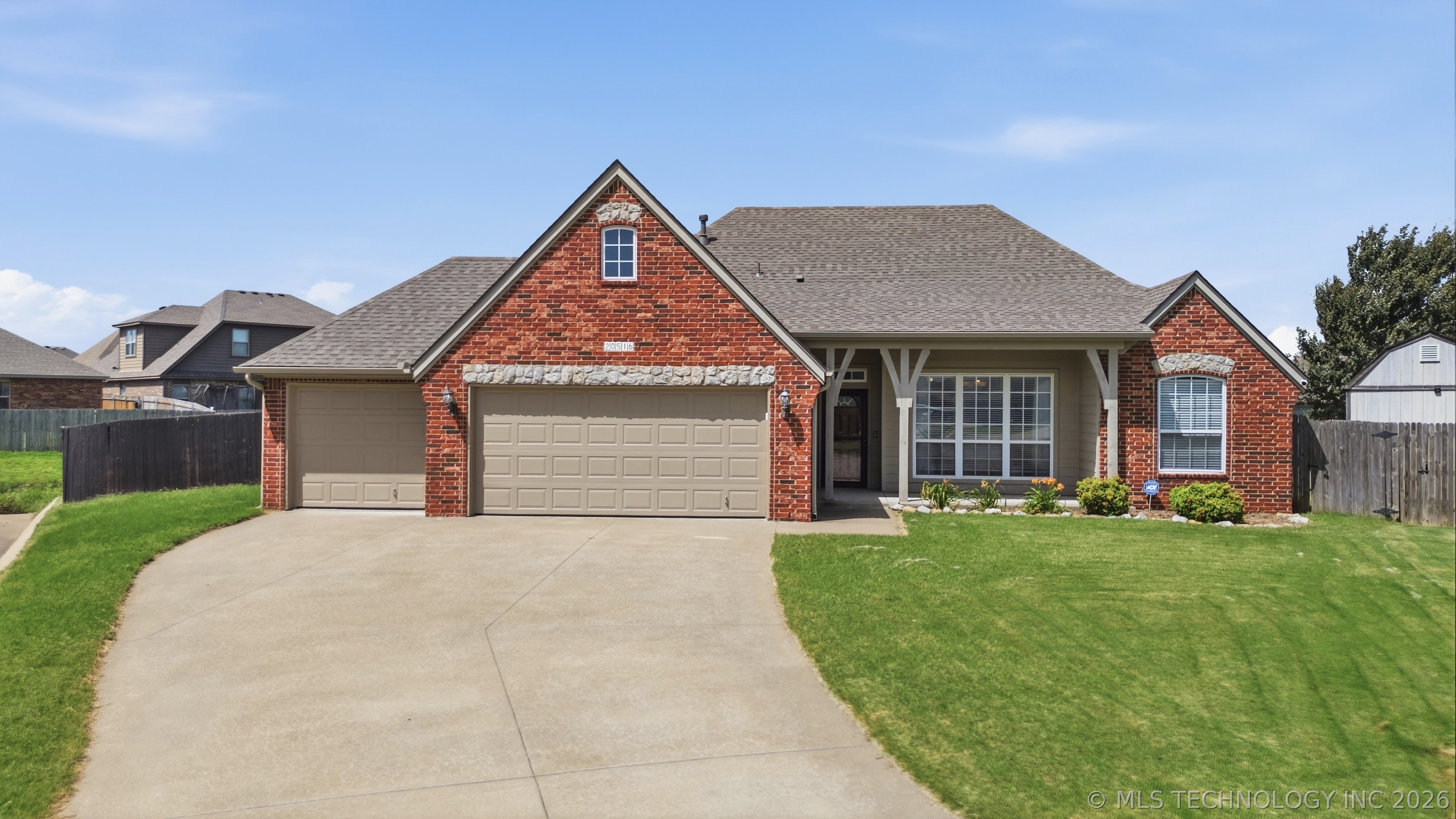 20516 E 31st Place Property Photo 1