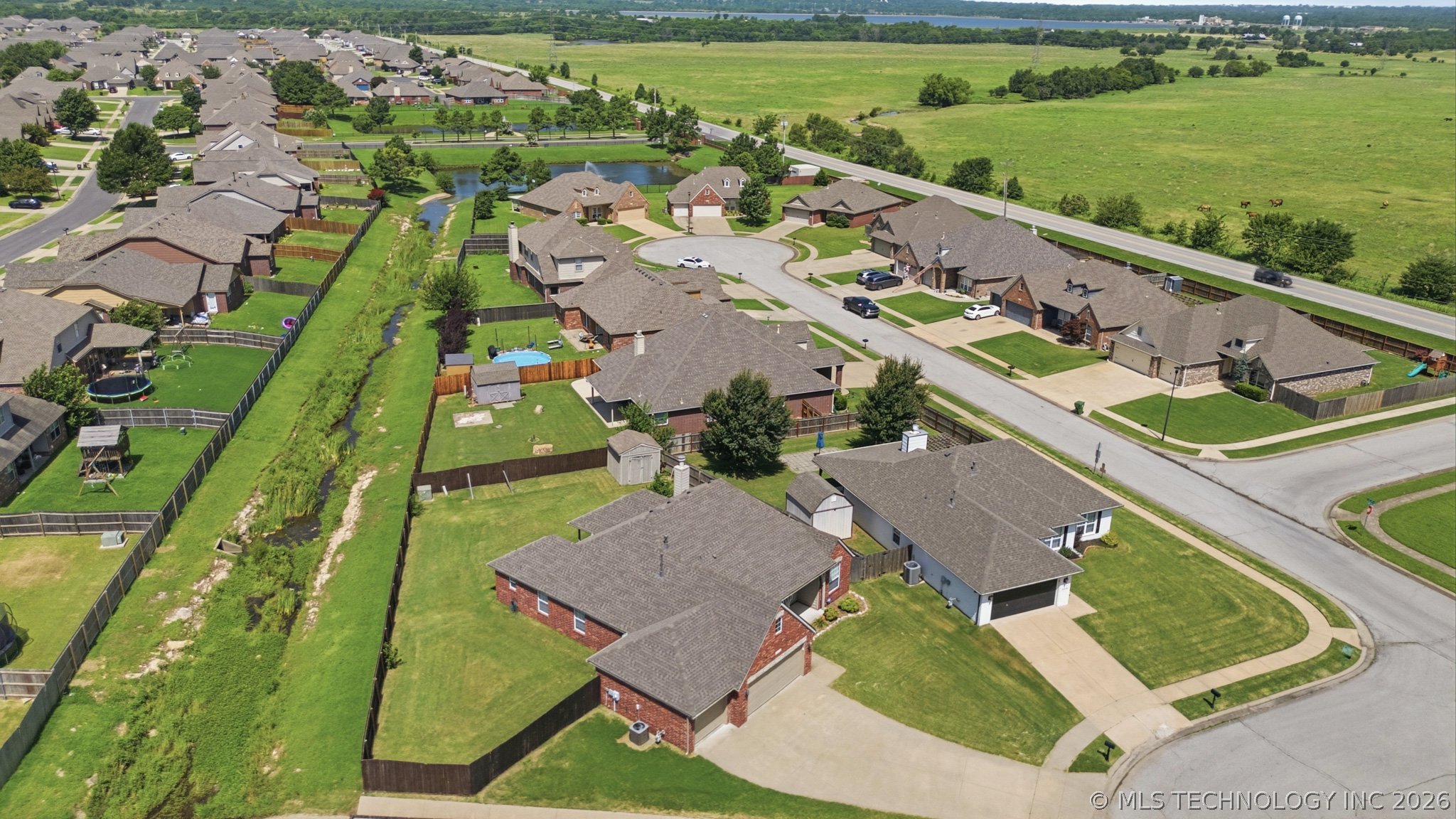 20516 E 31st Place Property Photo 30