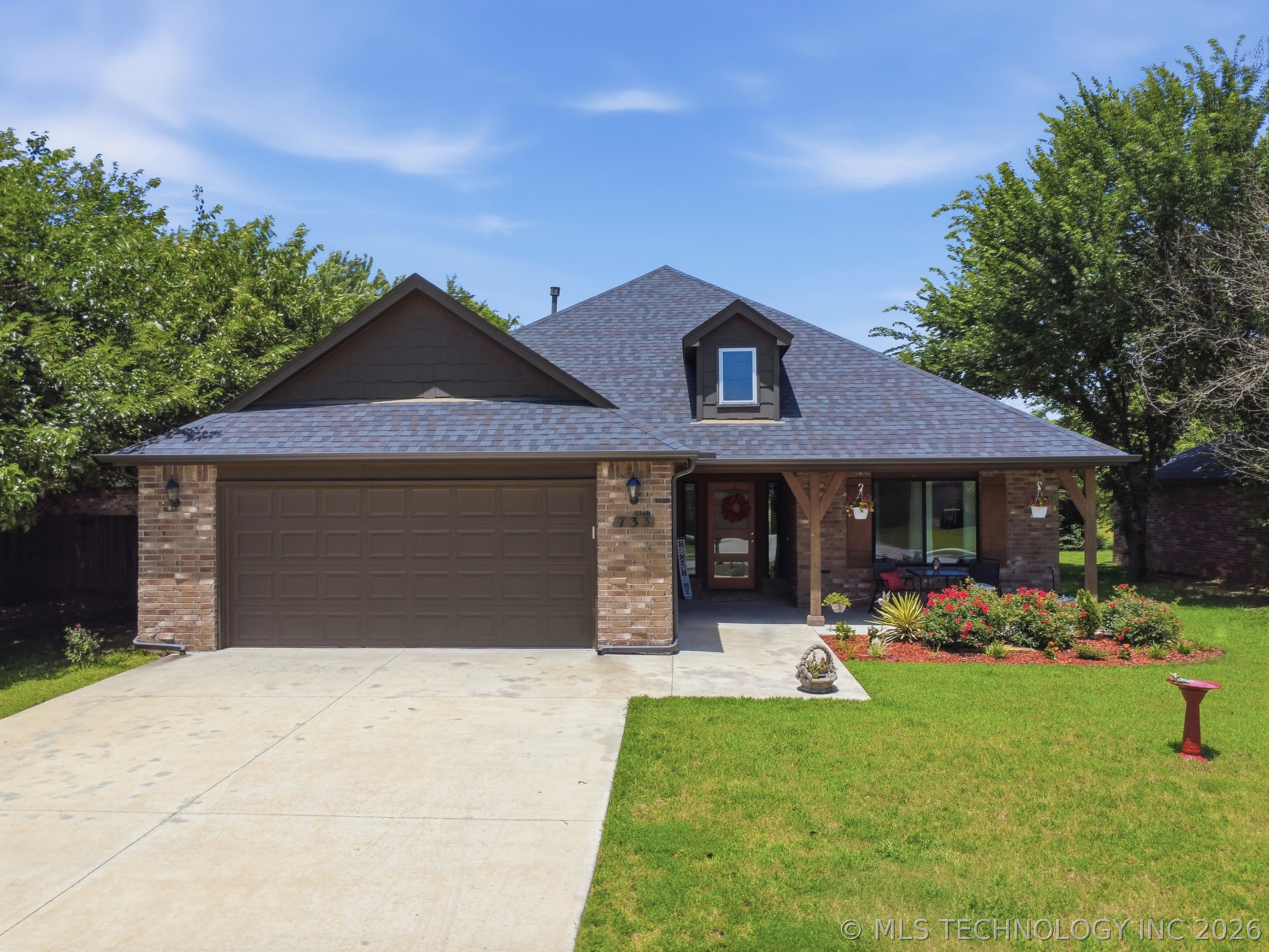 733 E 139th Place Property Photo 1