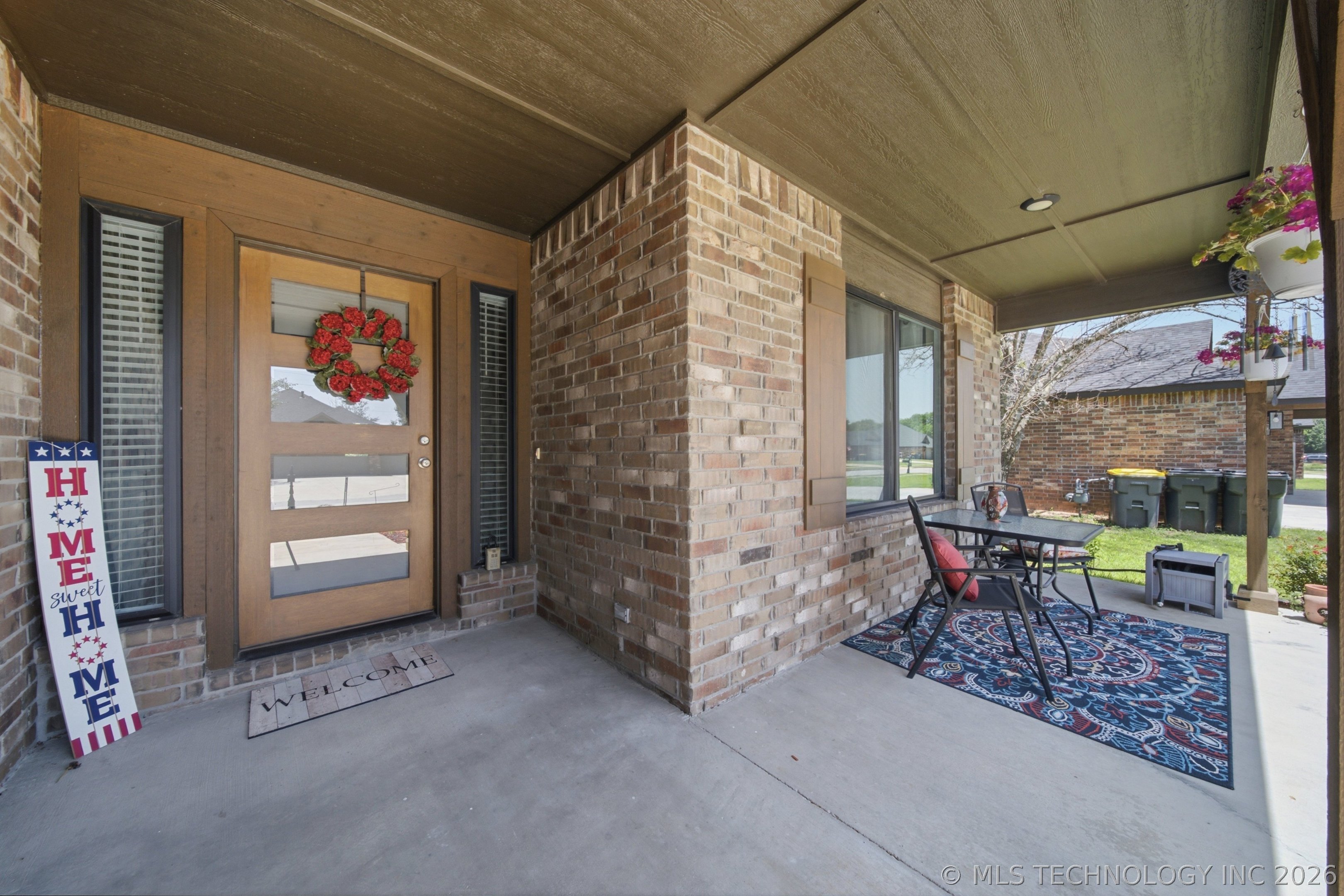 733 E 139th Place Property Photo 4