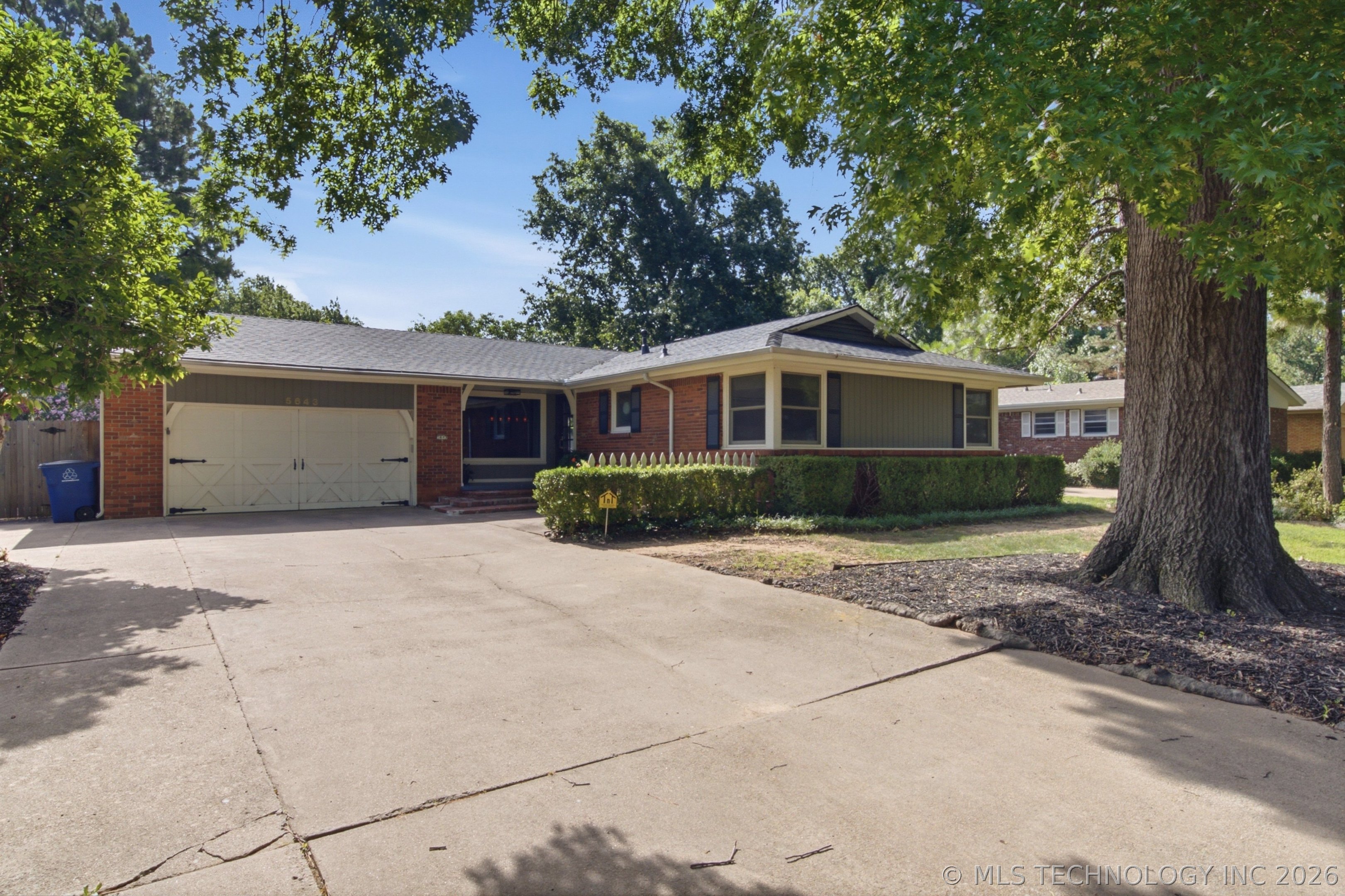 5643 S Yorktown Place Property Photo 2