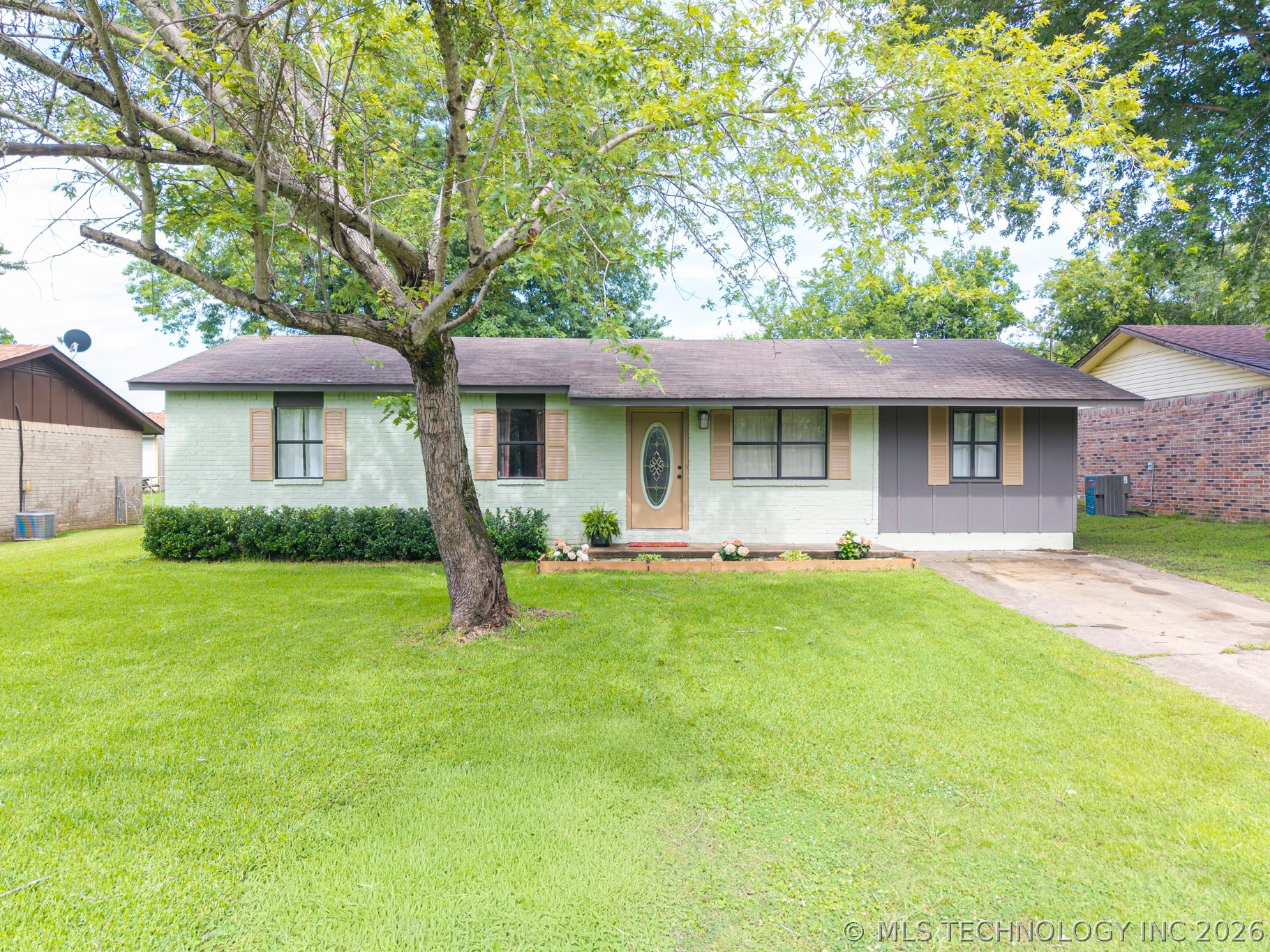 310 Grove Property Photo 2