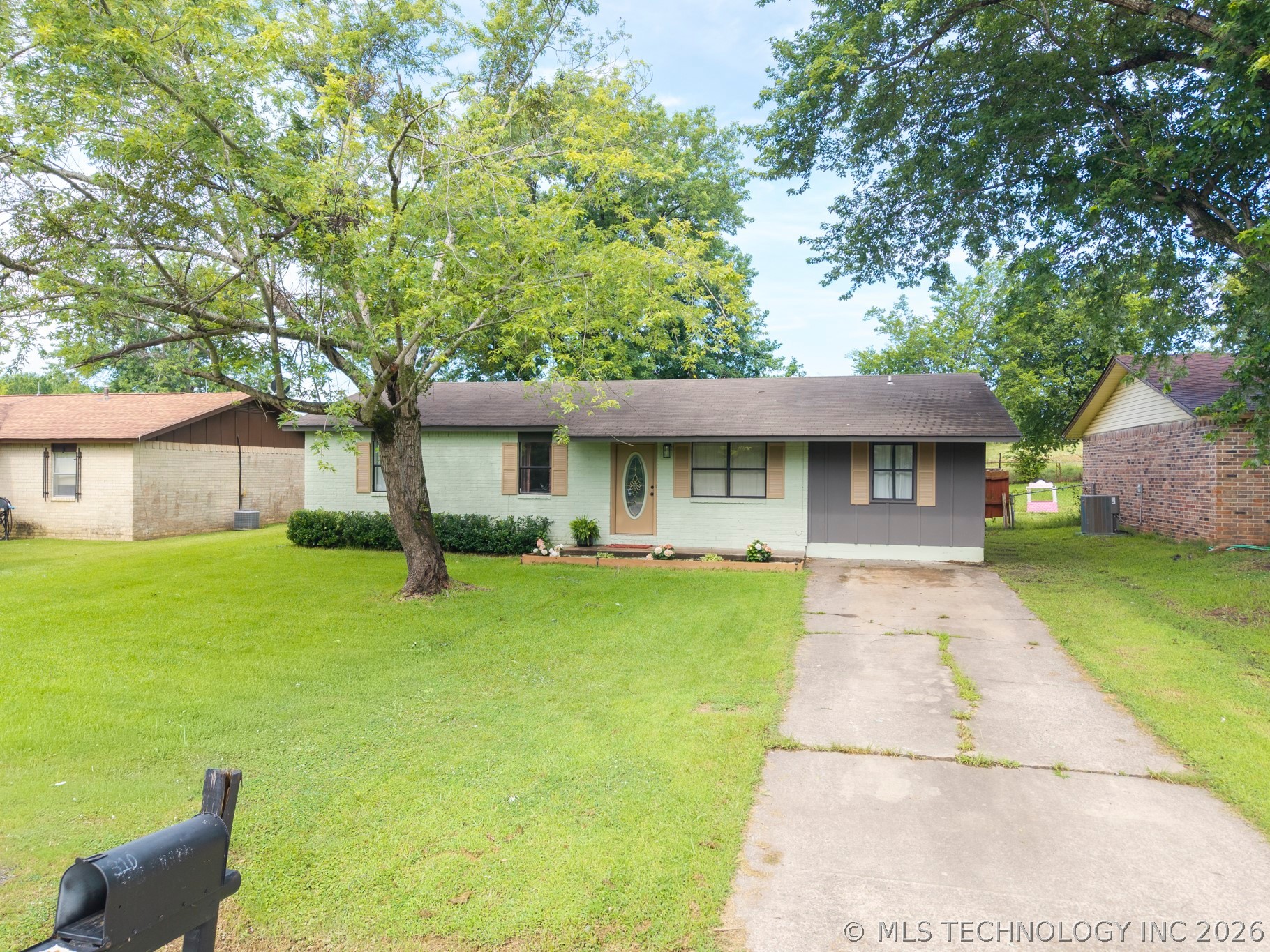 310 Grove Property Photo 4