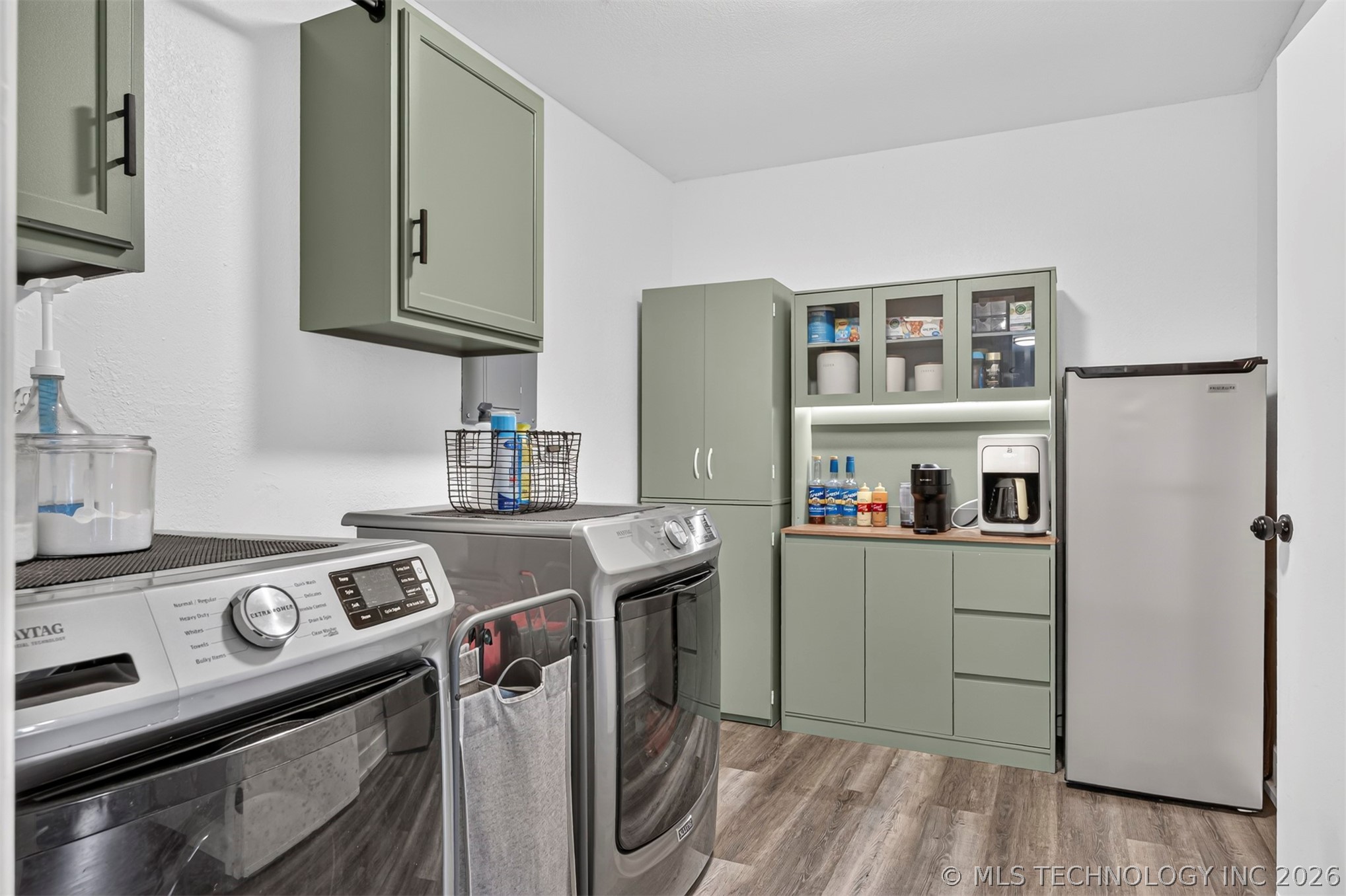 310 Grove Property Photo 22