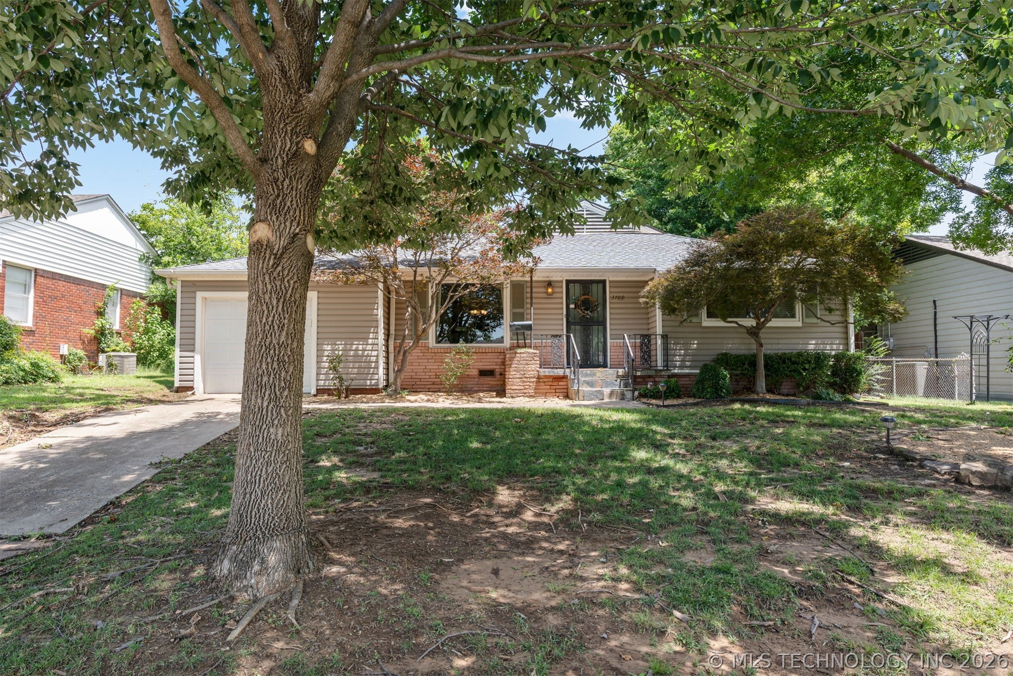 3709 E 24th Street Property Photo 1
