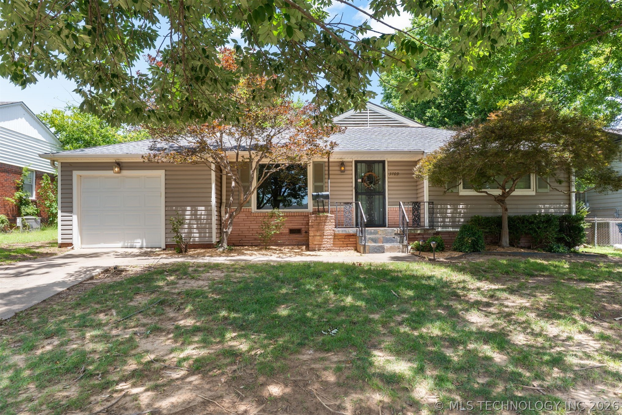 3709 E 24th Street Property Photo 10