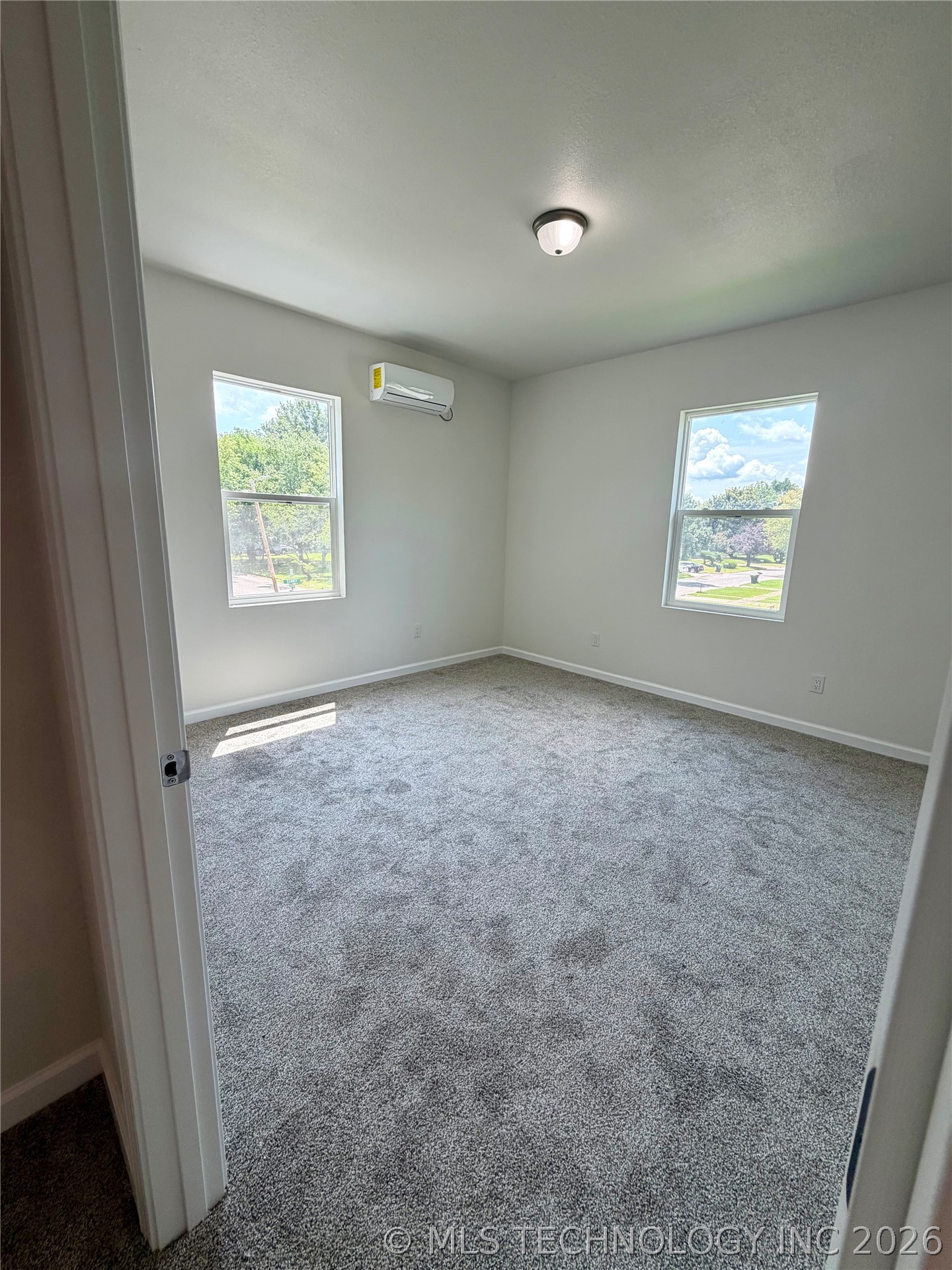 1301 Summit Street Property Photo 18