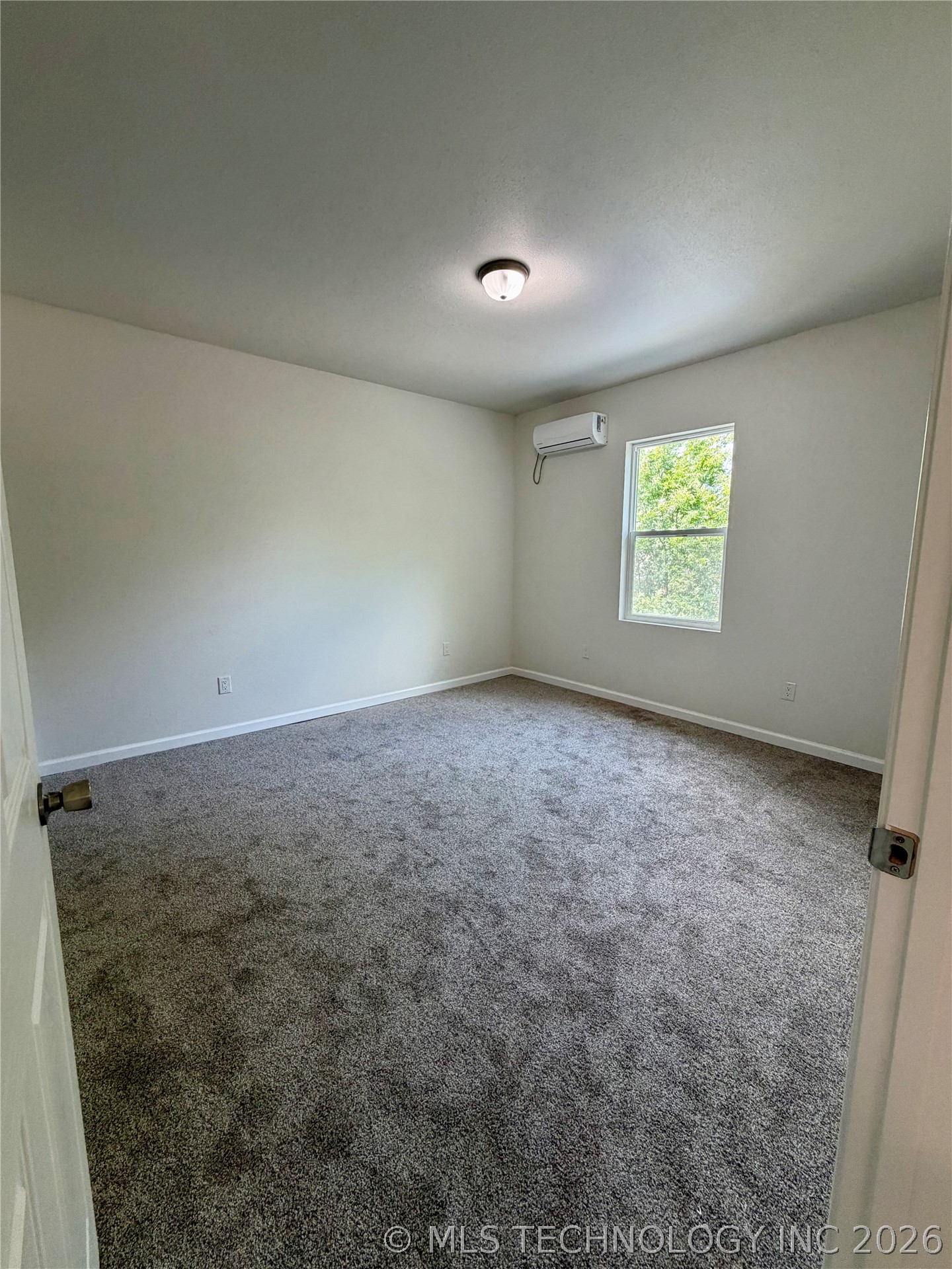 1301 Summit Street Property Photo 20