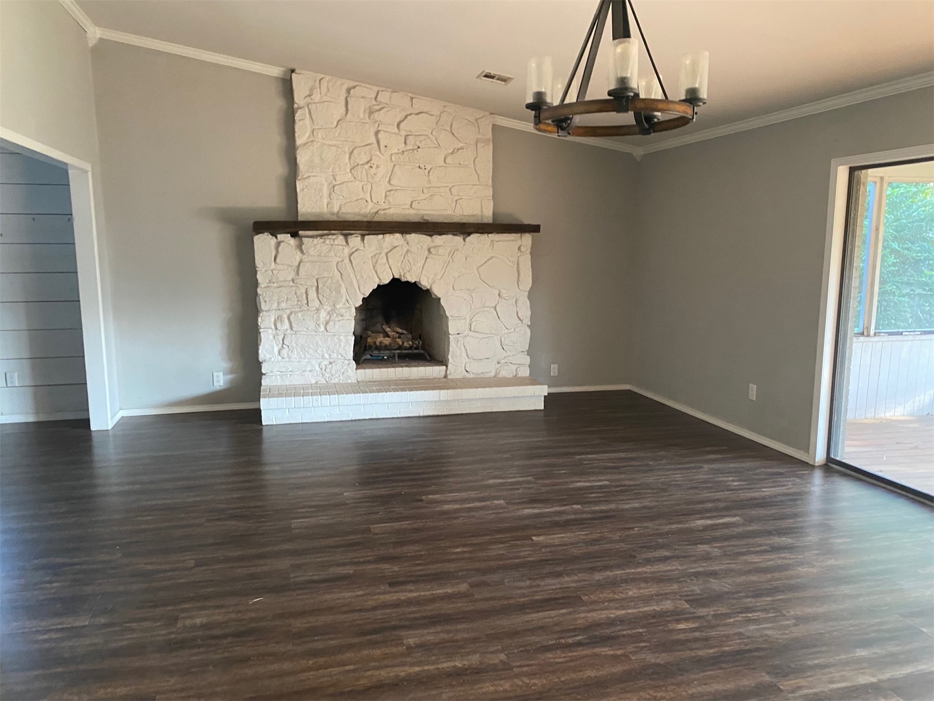 206 S Crabtree Road Property Photo 2