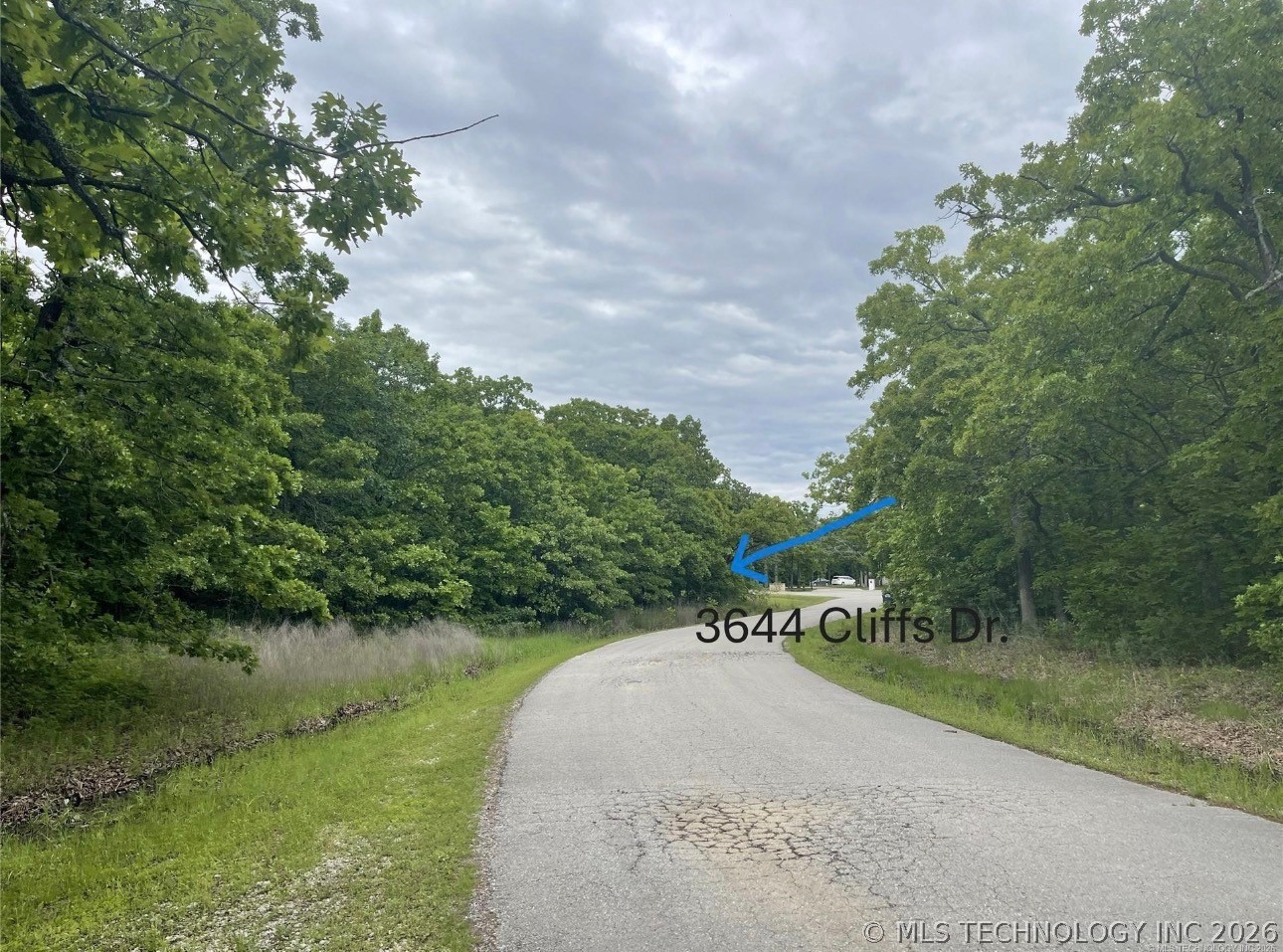3644 Cliff Drive Property Photo 3