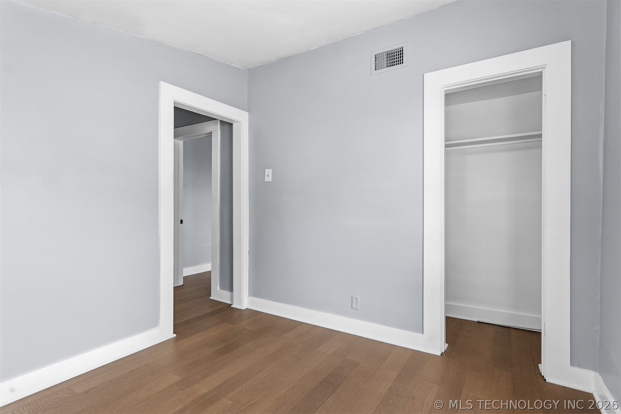 302 S 10 Property Photo 13