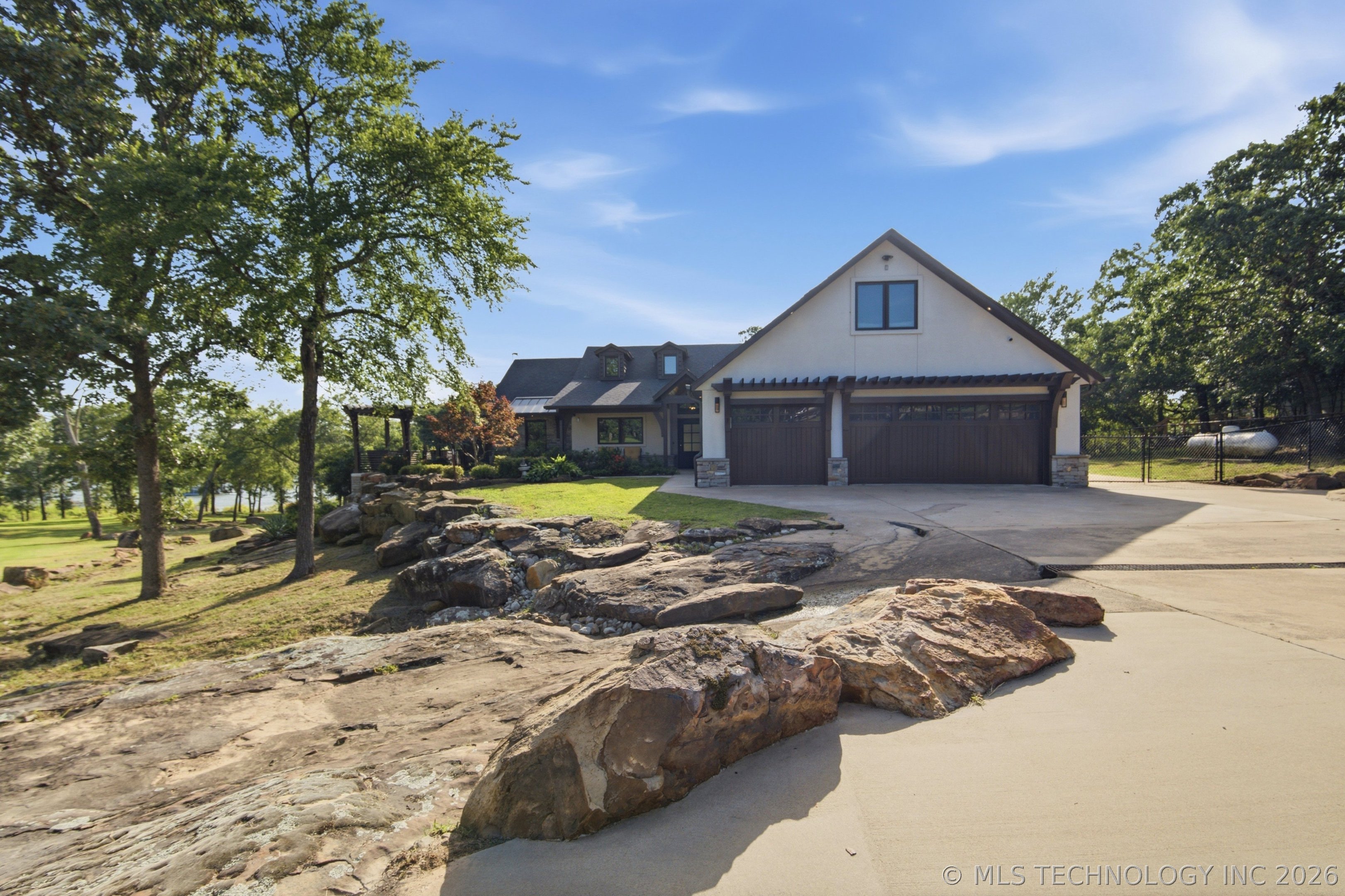 428114 E 1150 Road Property Photo 3