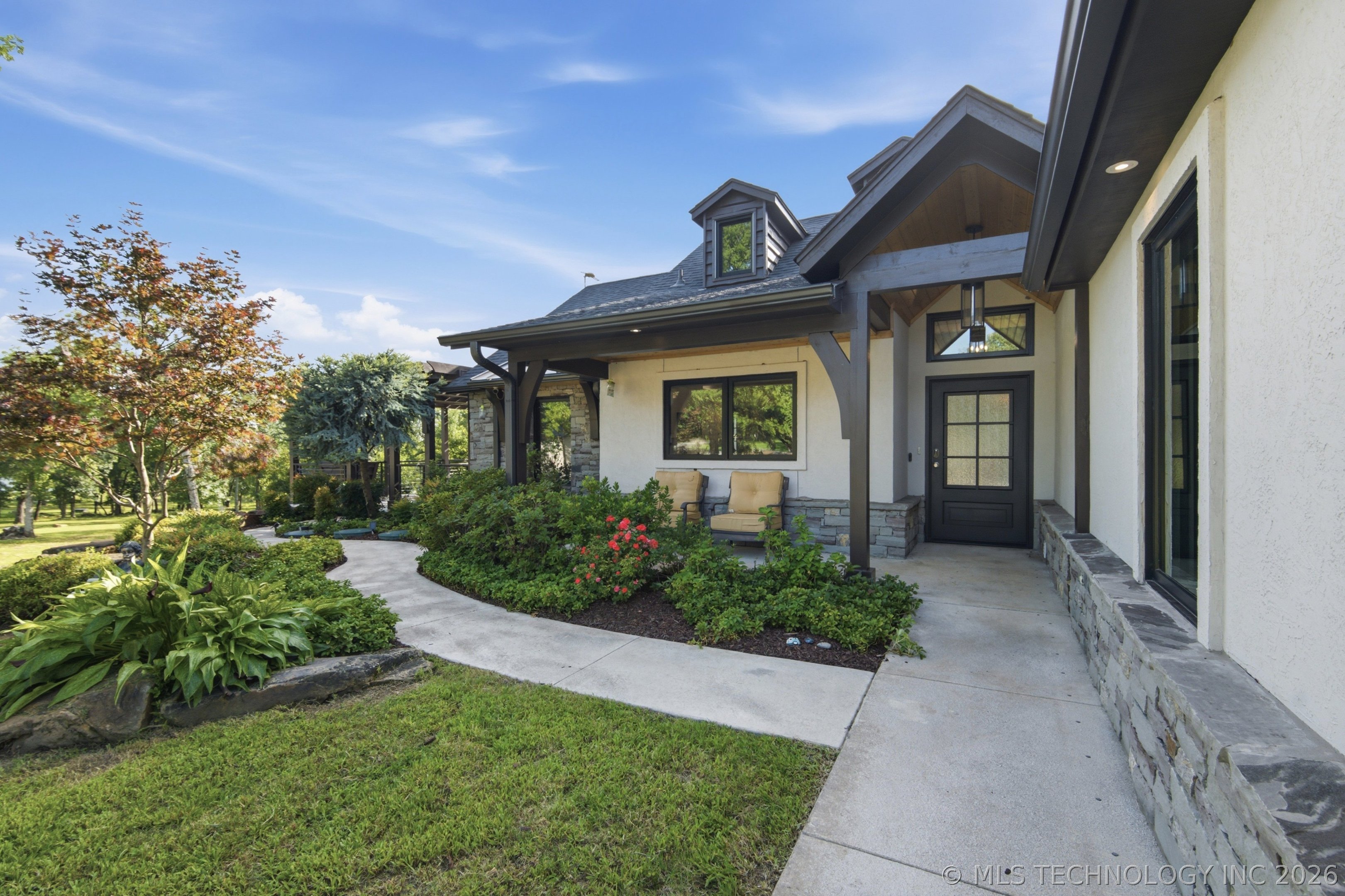 428114 E 1150 Road Property Photo 5