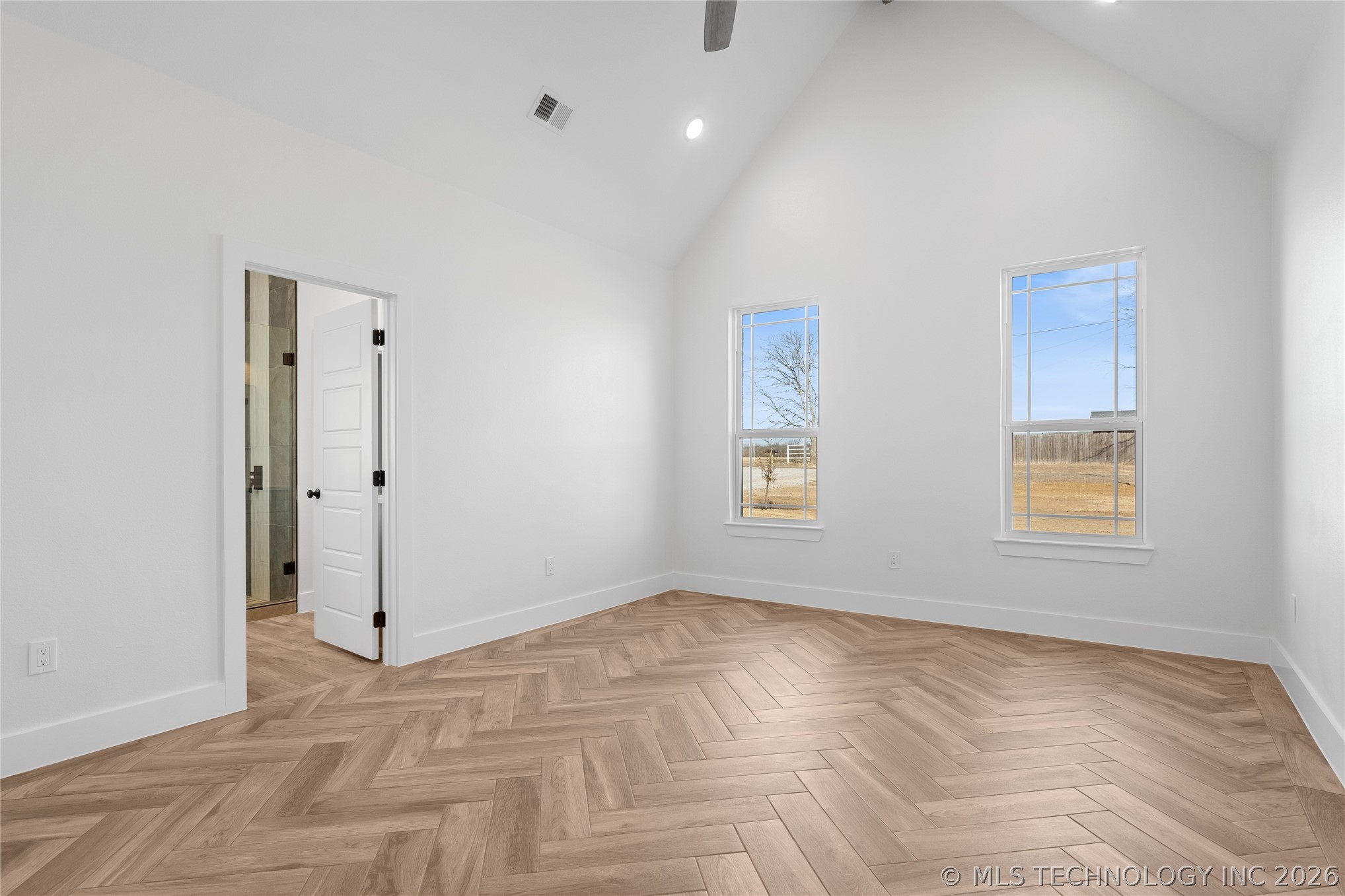 225 Gateway Property Photo 22