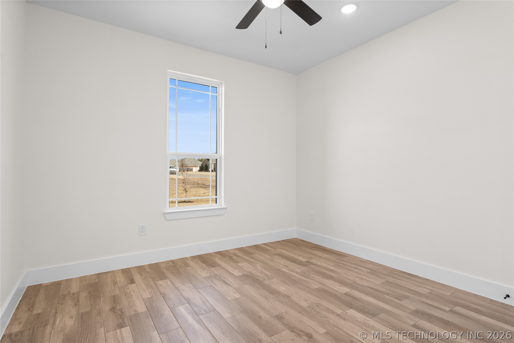 225 Gateway Property Photo 28