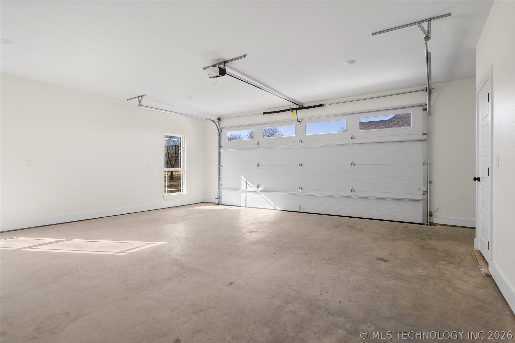 225 Gateway Property Photo 38